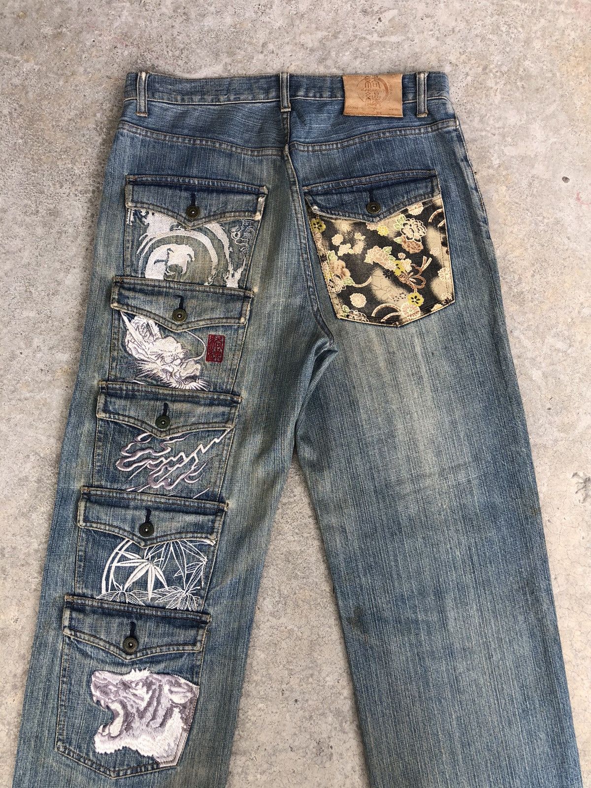 Karakuri Tamashii Karakuri Tamashii Embroidered Jeans Distressed Jeans Size US 32 / EU 48 - 8 Thumbnail