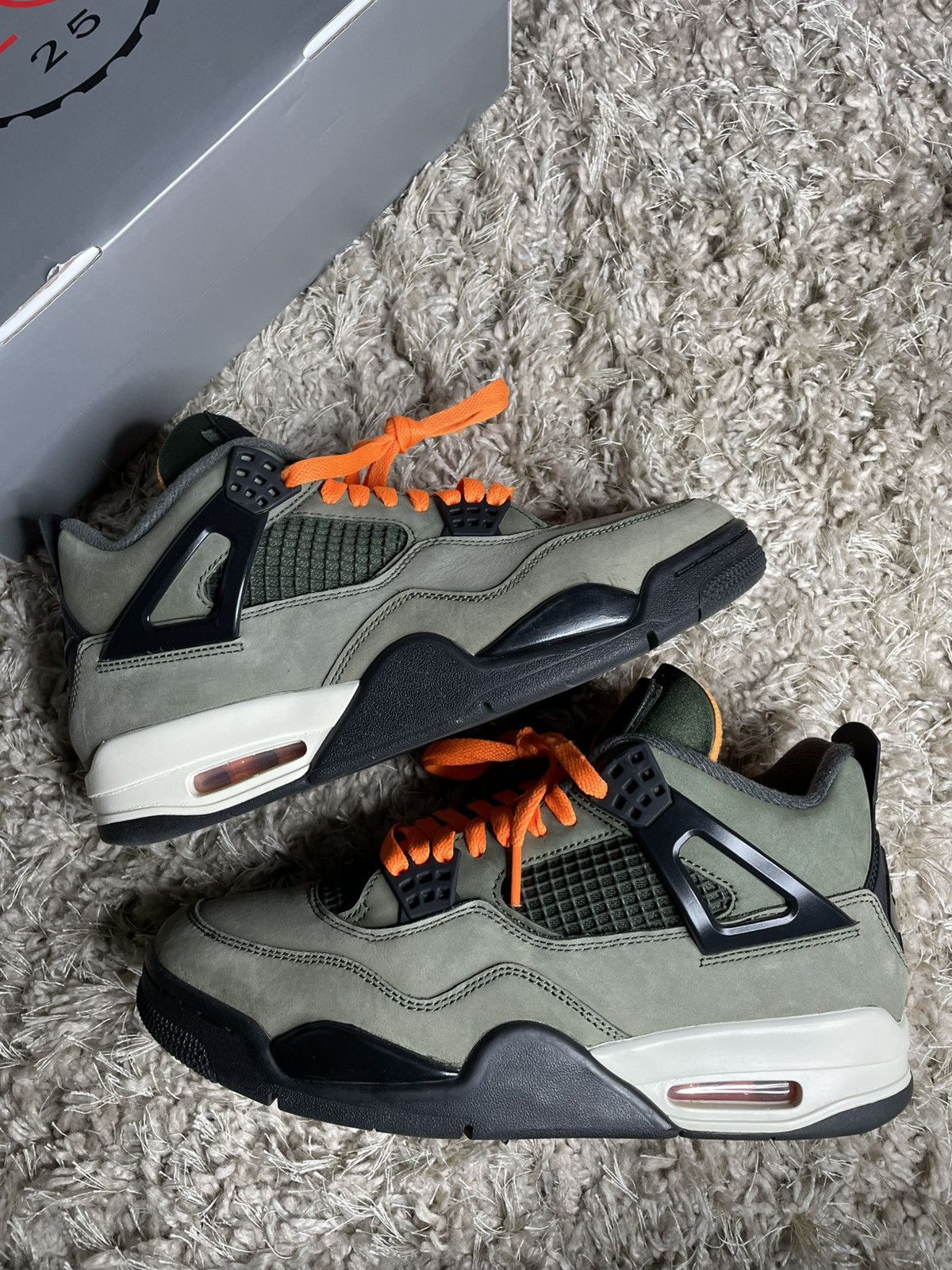 Jordan Brand Jordan 4 Undefeated Size US 9 / EU 42 - 2 Thumbnail