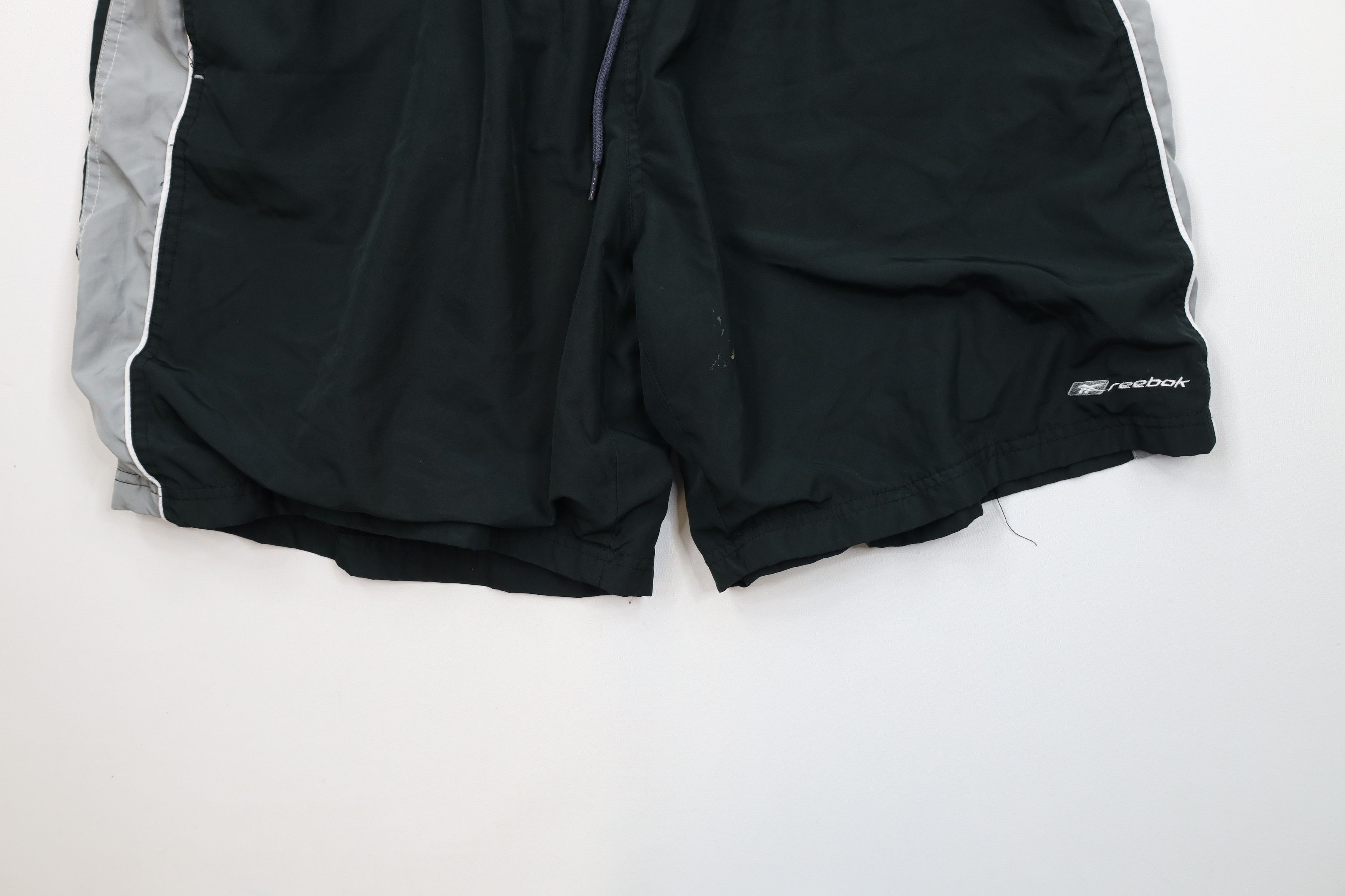 Reebok × Vintage Vintage 90s Reebok Block Lined Above Knee Shorts Black Size US 36 / EU 52 - 4 Thumbnail