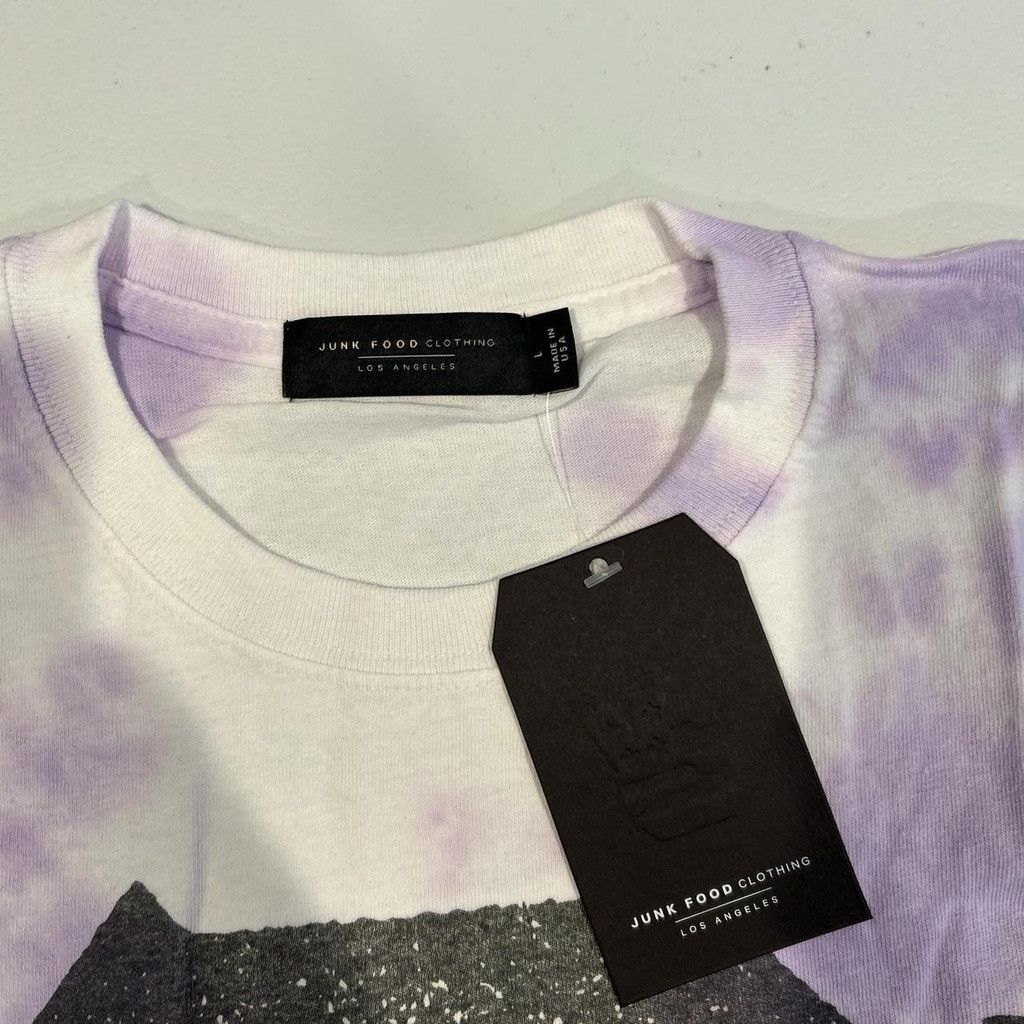 Junk Food AC/DC Junk Food Clothing Lavender and White Graphic Tee SzL Size US L / EU 52-54 / 3 - 2 Thumbnail