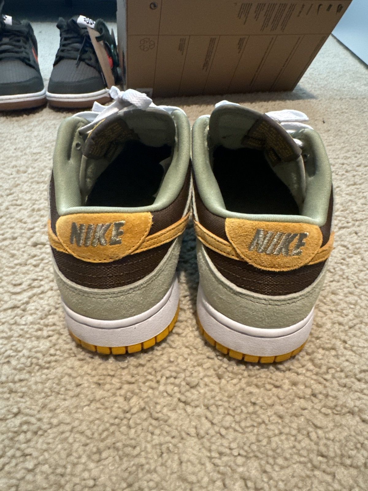Nike Nike Dunk Dusty Olive 9.5 Size US 9.5 / EU 42-43 - 4 Thumbnail