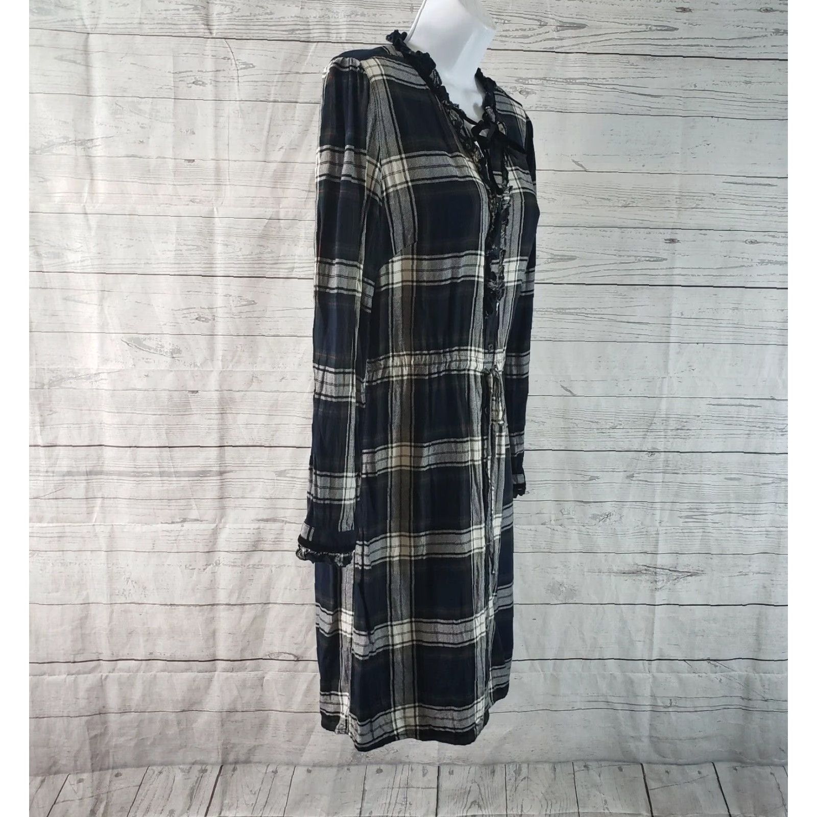 Tommy Hilfiger **Tommy Hilfiger Women's Green Plaid Ruffle Front Dress Size 6** User: Tommy Hilfiger Women's Green Plaid Ruffle Front Dress Size 6 Size M / US 6-8 / IT 42-44 - 3 Thumbnail