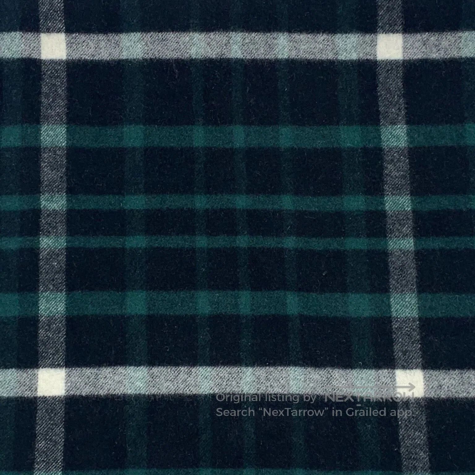 Burberry Burberry Green Plaid Wool Fringe Scarf. Size ONE SIZE - 2 Thumbnail