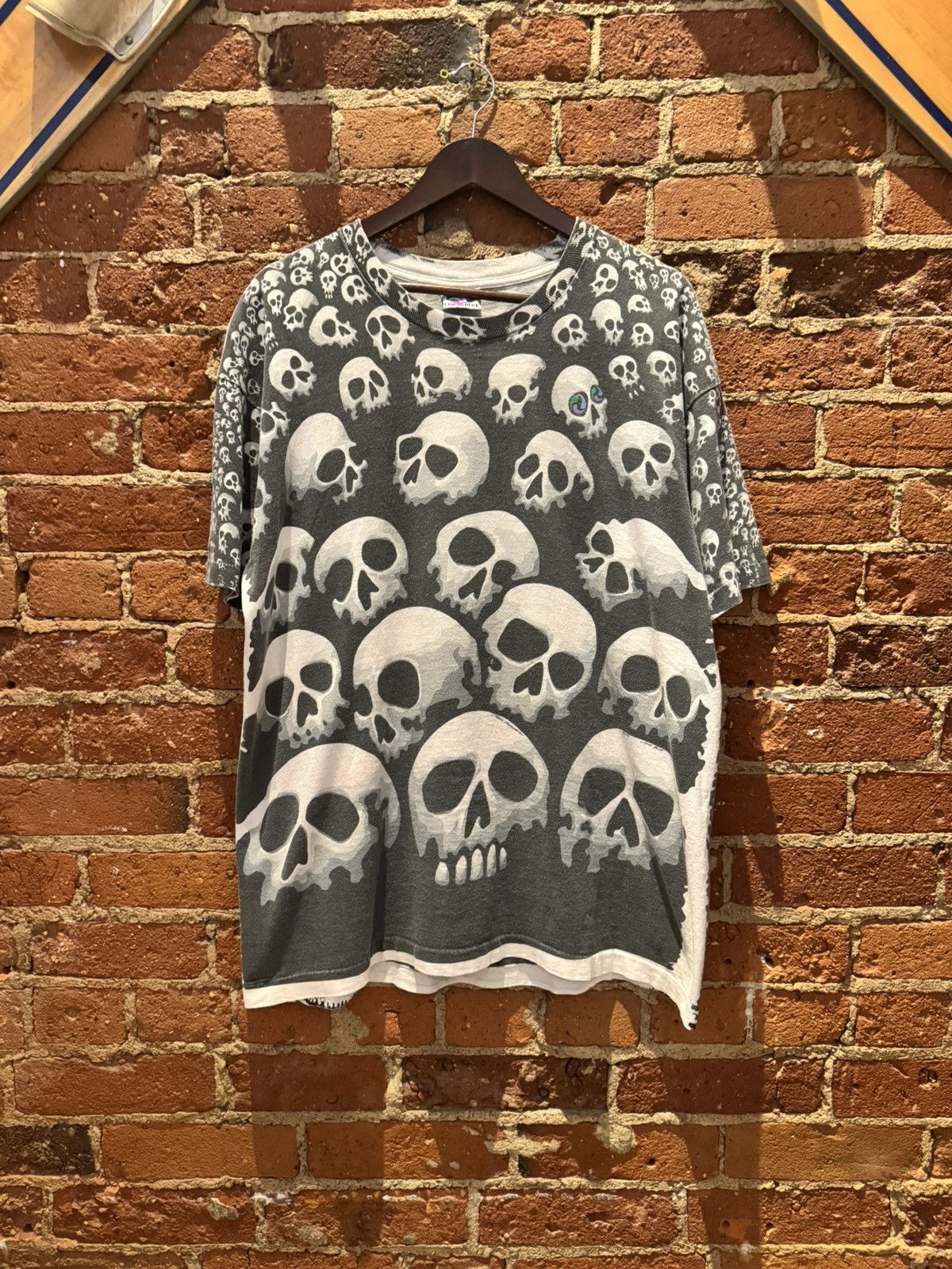 Vintage 1992 Liquid Blue Chris Pinkerton Skull Tee