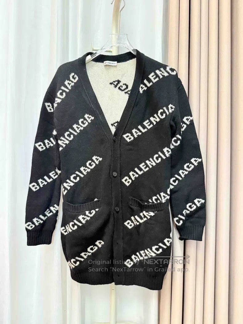 Balenciaga Balenciaga Black knit cardigan sweater with full print log Size US XS / EU 42 / 0 - 1 Thumbnail