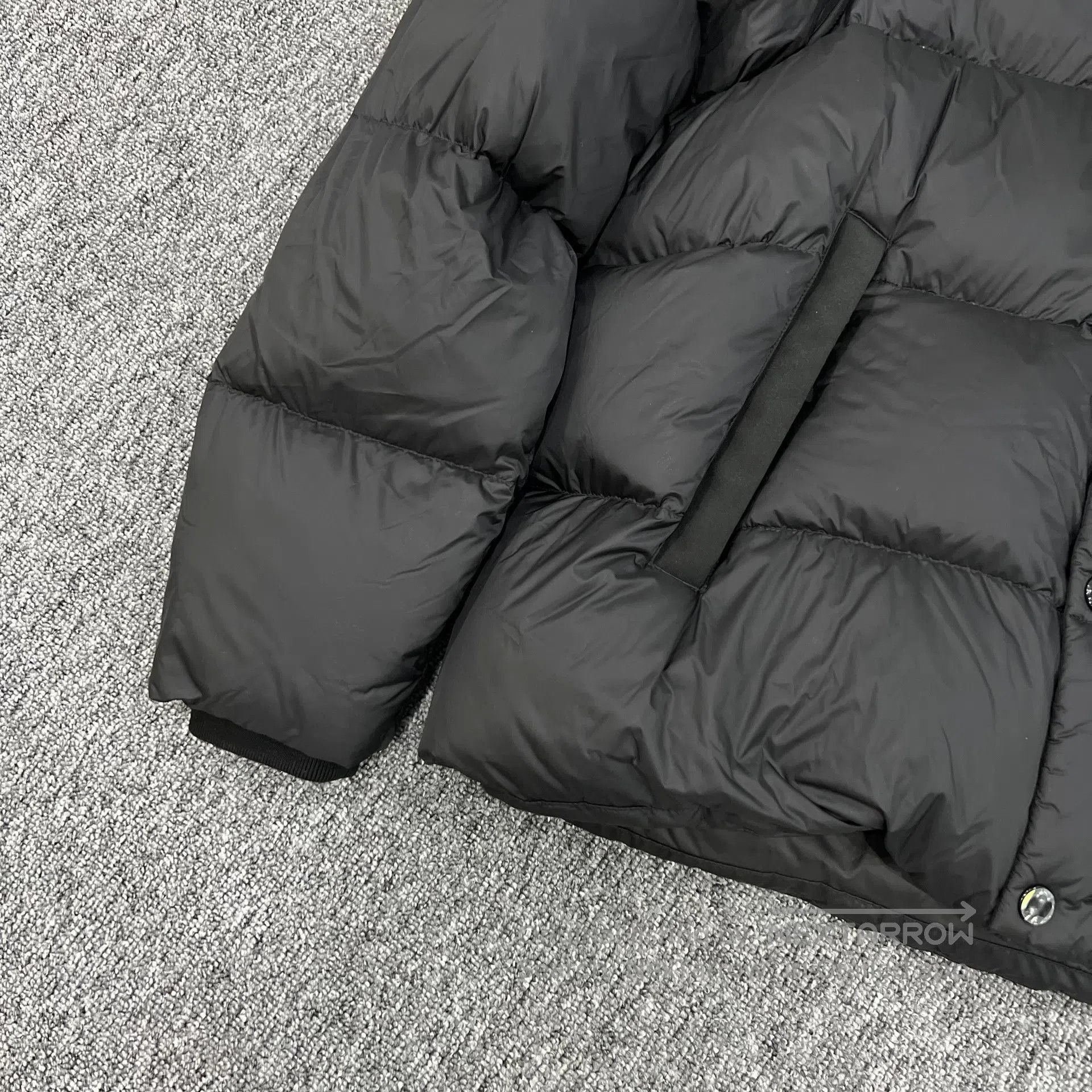 Burberry BURBERRY Wool check pattern hat; down jacket with detachab Size US M / EU 48-50 / 2 - 6 Thumbnail