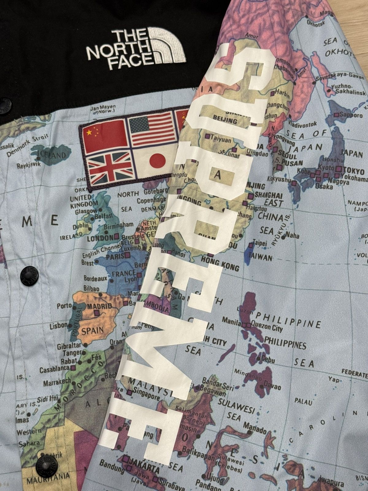 Supreme × The North Face Supreme/TNF Atlas World Map Expedition Mountain Jacket Size US L / EU 52-54 / 3 - 16 Thumbnail