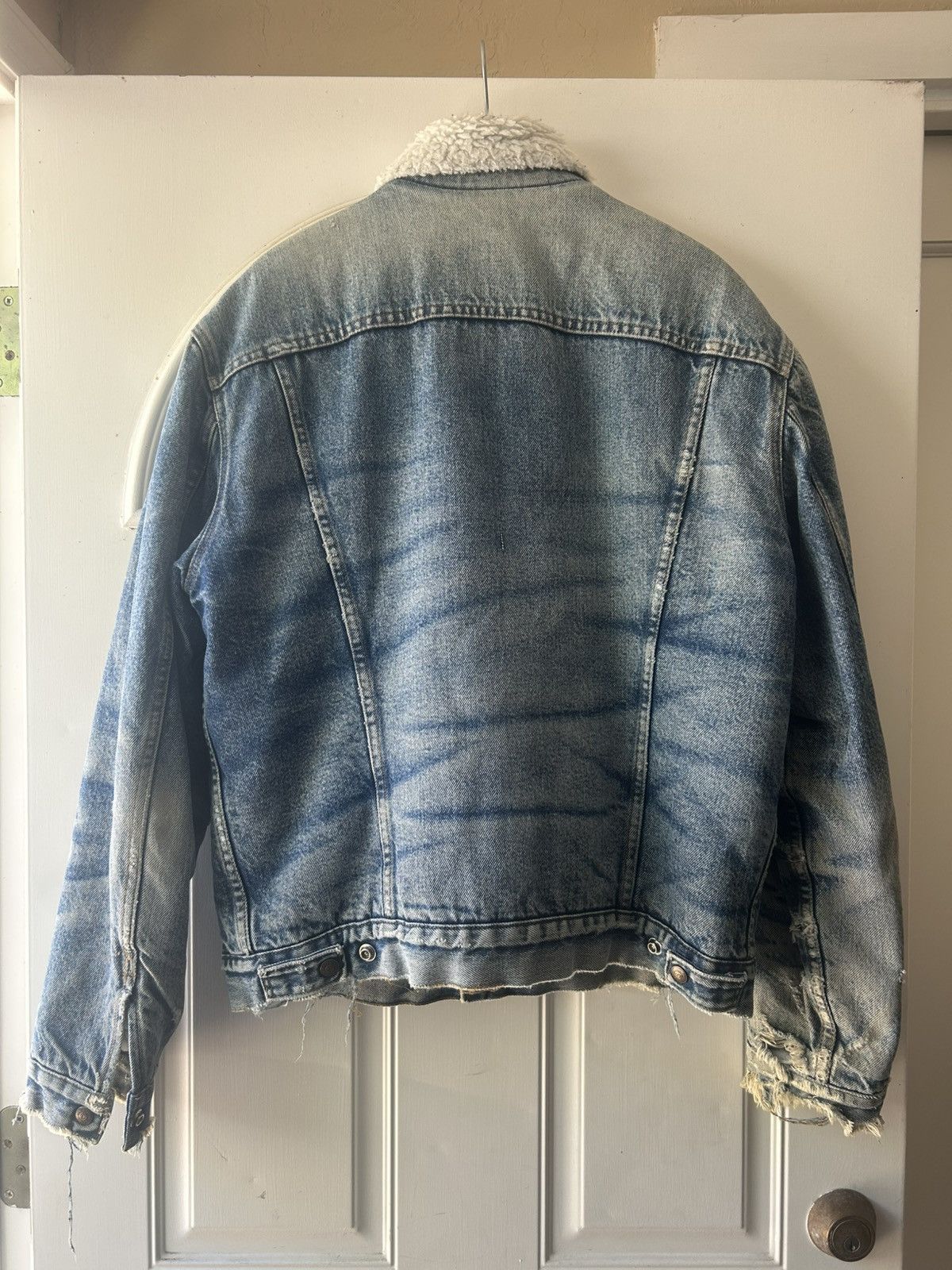 Levi's Vintage Levi’s sherpa lined denim jacket Size US L / EU 52-54 / 3 - 2 Thumbnail
