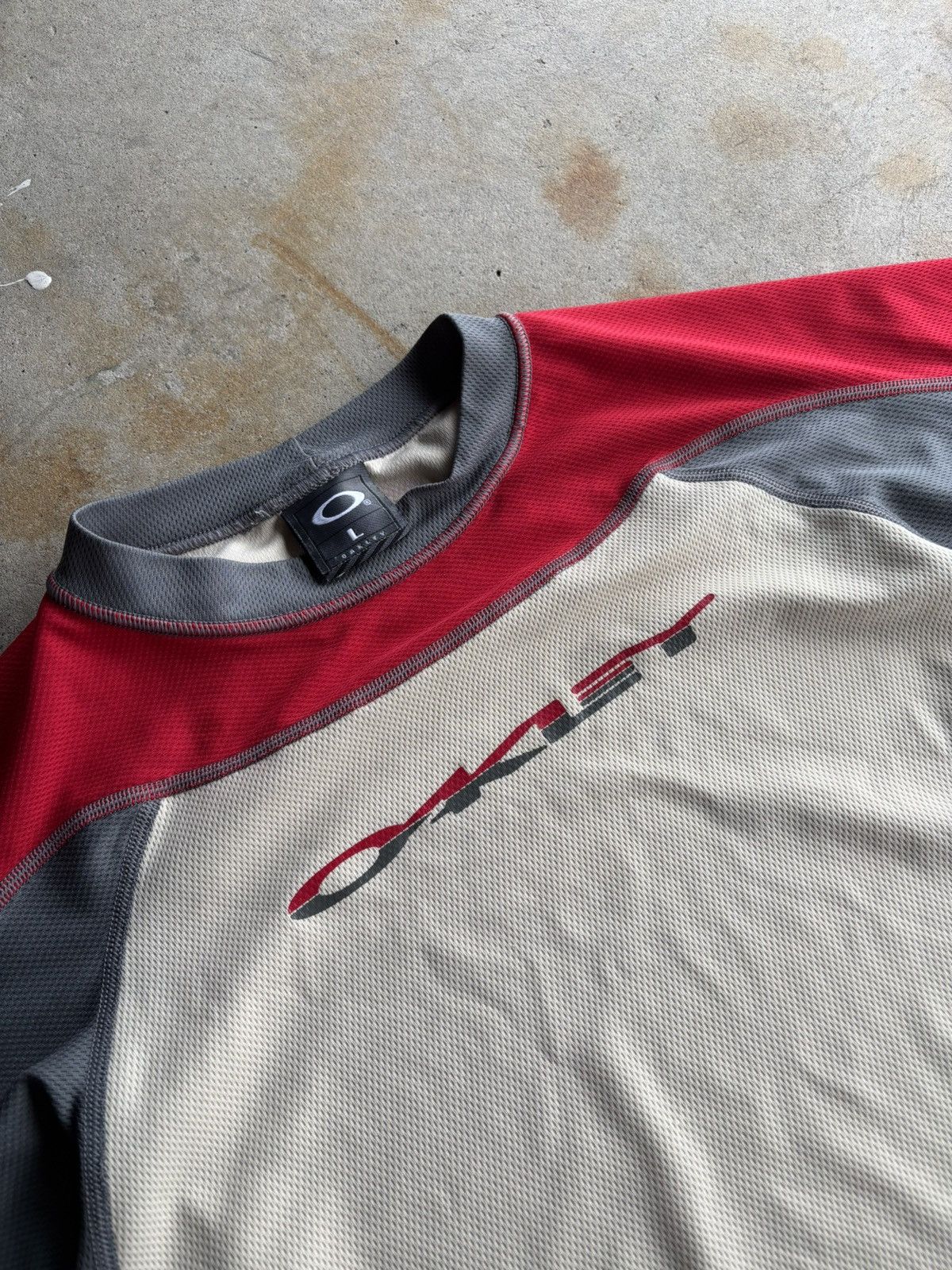 Oakley Vintage 90s Oakley Softwear Boxy Racing Division Boxy Tee Size US L / EU 52-54 / 3 - 3 Thumbnail