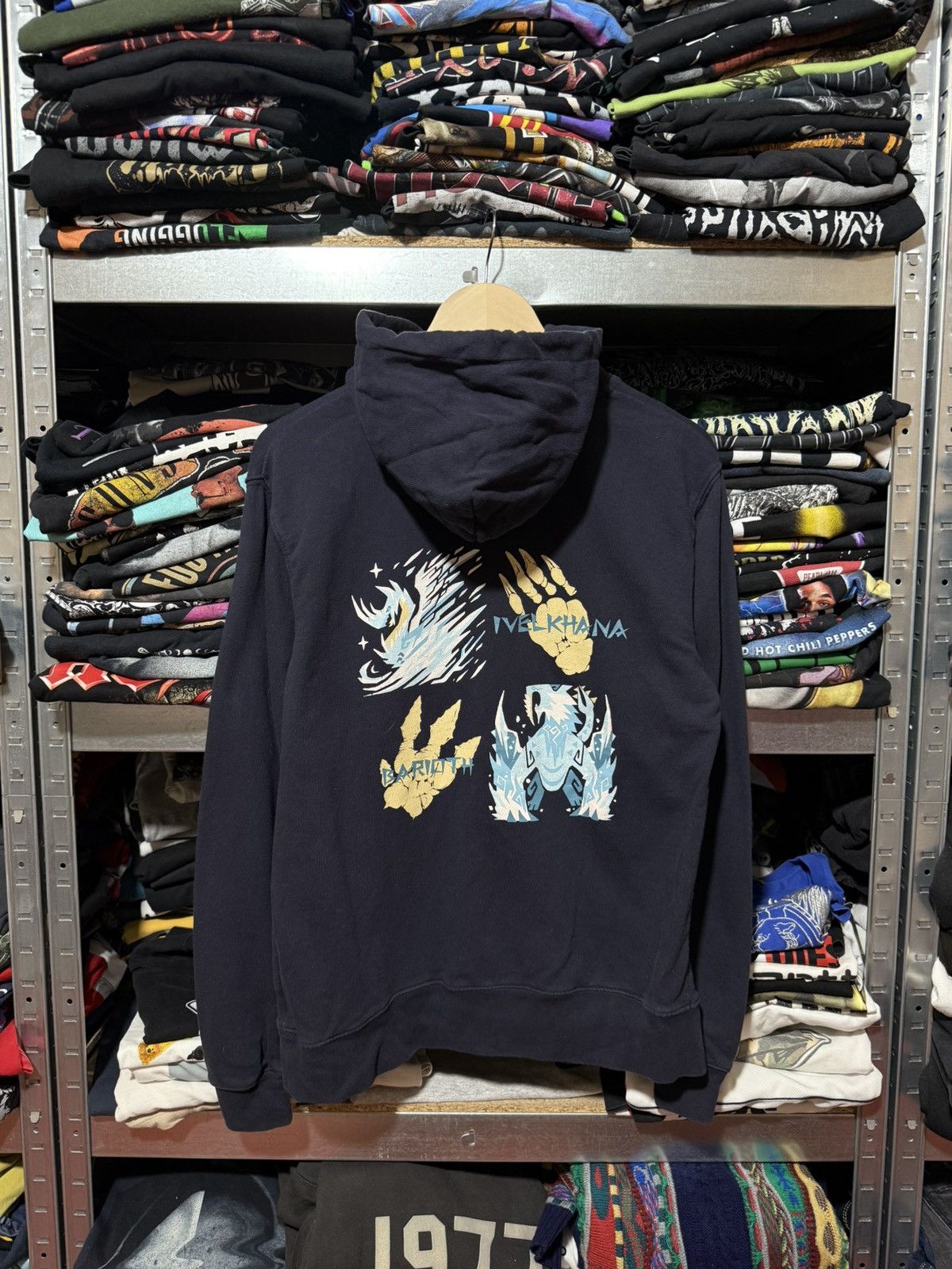 Universal Studios Vintage 2000’s Monster Hunter Universal Studios Japan Hoodie Size US M / EU 48-50 / 2 - 2 Thumbnail