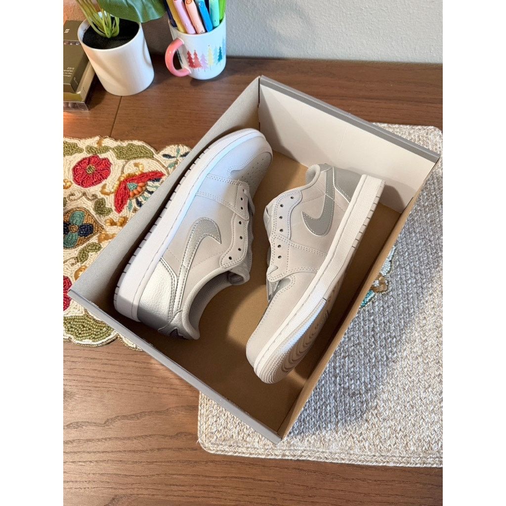 Jordan Brand × Nike Jordan 1 Retro Low OG Metallic Silver Neutral Grey White Size US 9.5 / EU 42-43 - 7 Thumbnail