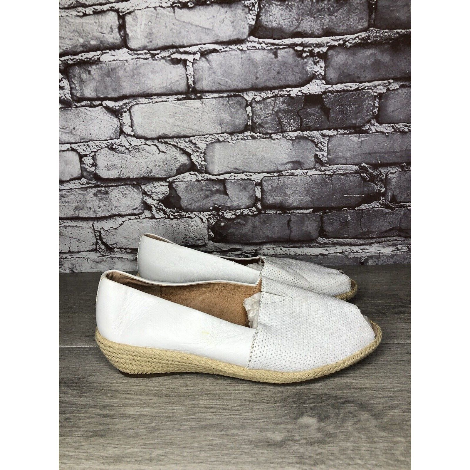 Kenneth Cole Kenneth Cole Gentle Souls White Leather Woven Wedge Sandals Size US 8.5 / IT 38.5 - 3 Thumbnail