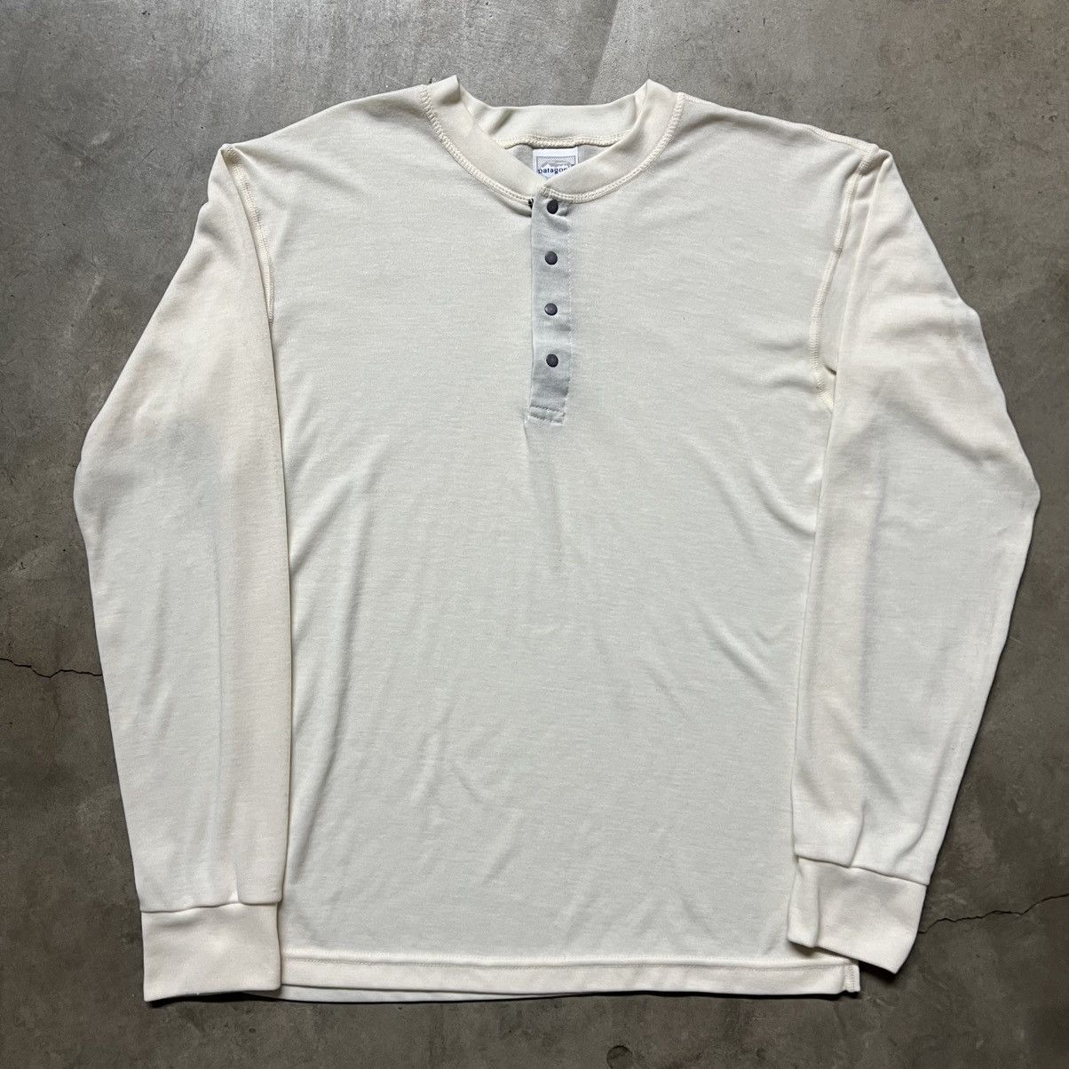 Patagonia × Vintage Patagonia Capilene 🇺🇸 Long-Sleeve Henley Shirt Size US M / EU 48-50 / 2 - 3 Thumbnail