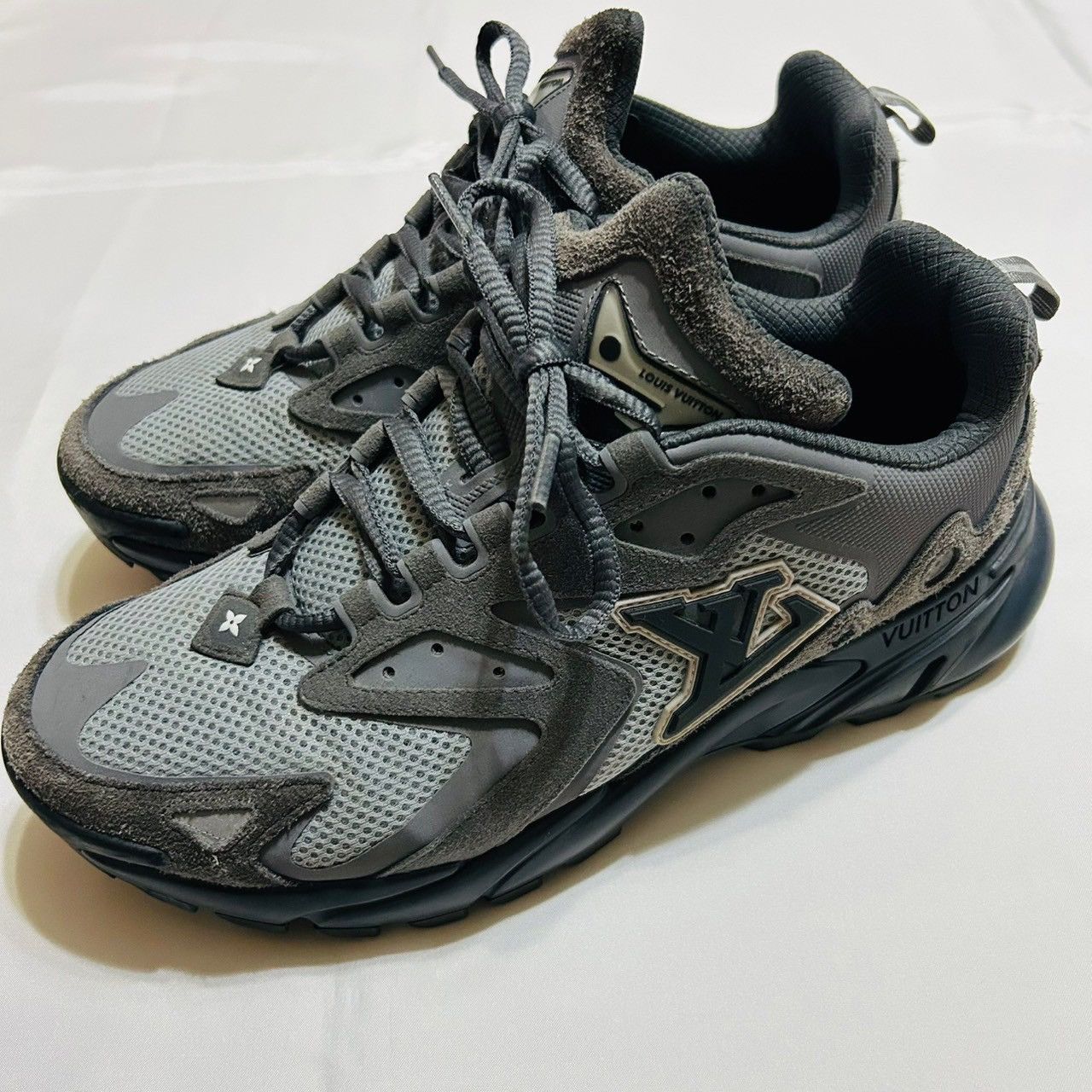 Louis Vuitton Runner Tactic Sneaker