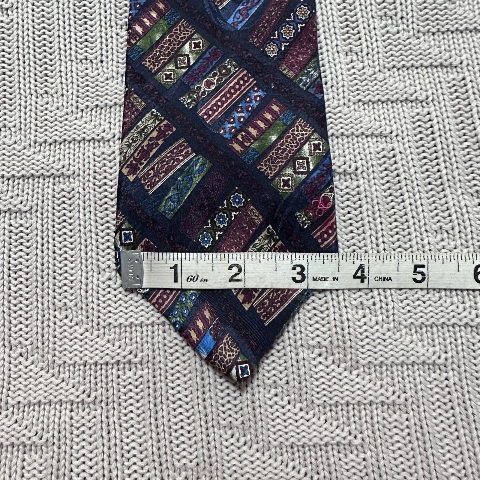 Vintage Vintage R. Juliano navy patterned silk men's tie Made in USA Size ONE SIZE - 6 Thumbnail