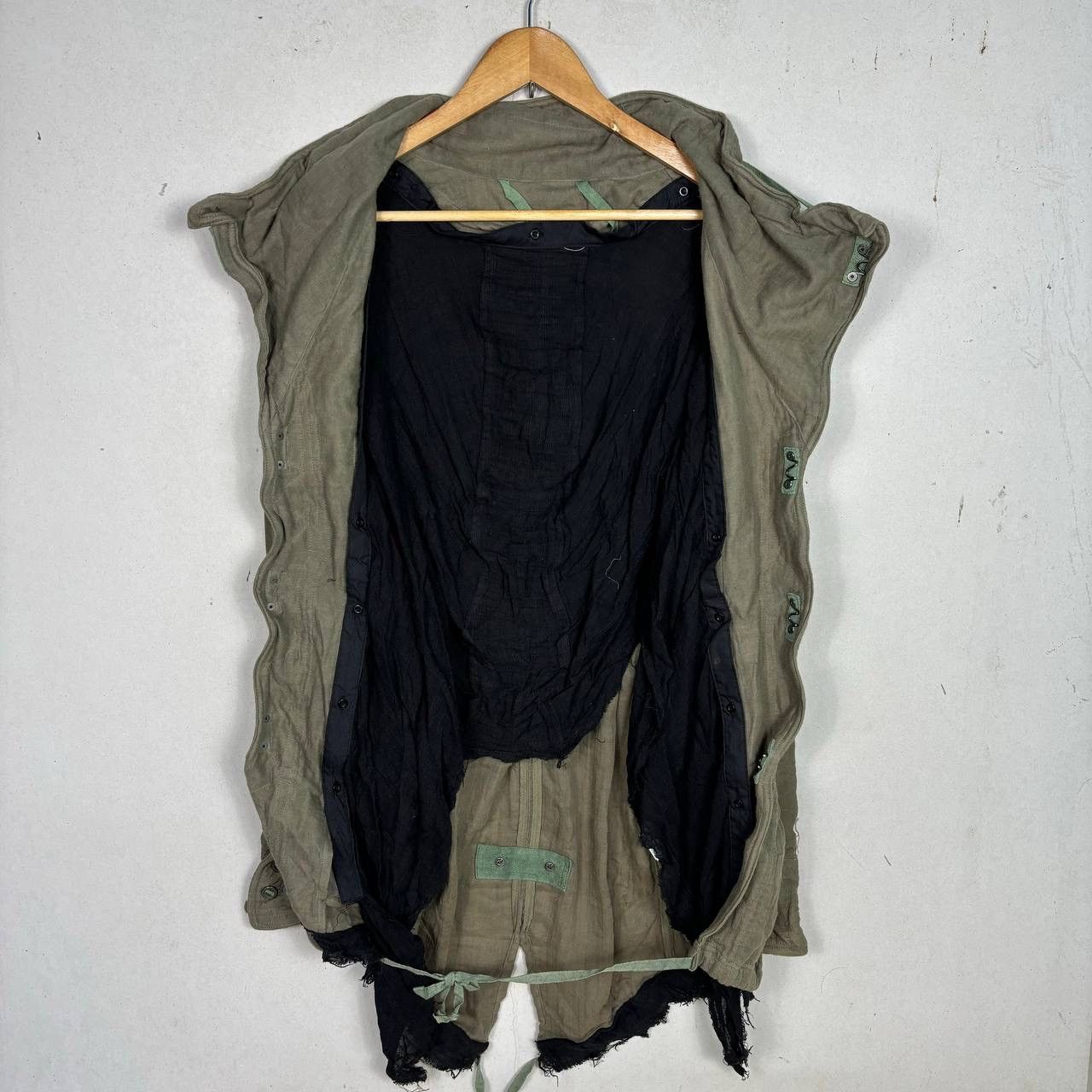 Le Grande Bleu (L.G.B.) Vintage Bernings Army Distressed Parka Jacket Size US M / EU 48-50 / 2 - 5 Thumbnail