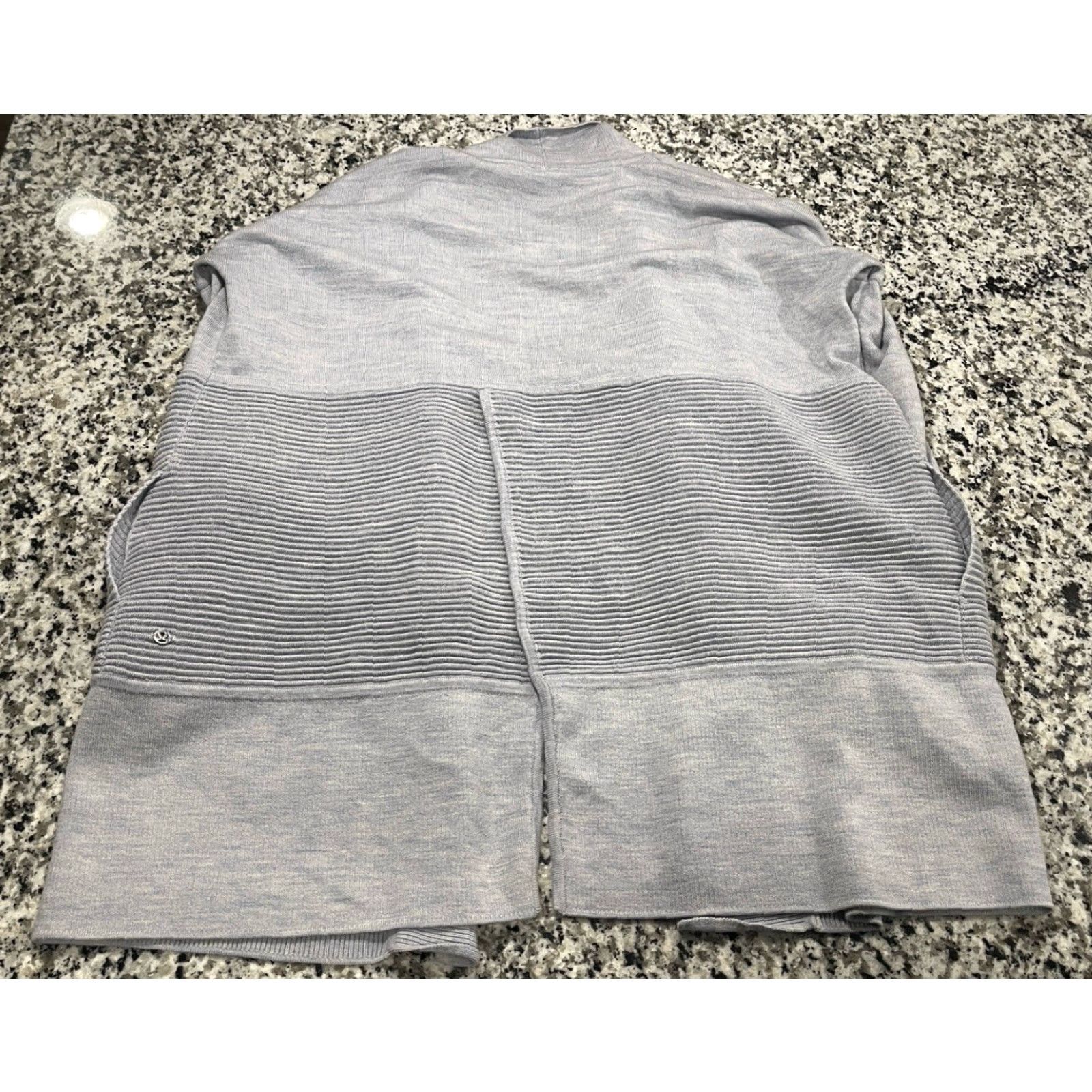 Lululemon VINTAGE Lululemon Women's Cardigan Sweater Open Knit Merino Wool Sz 4 Gray Fall Spring Summer Winter Size S / US 4 / IT 40 - 7 Thumbnail