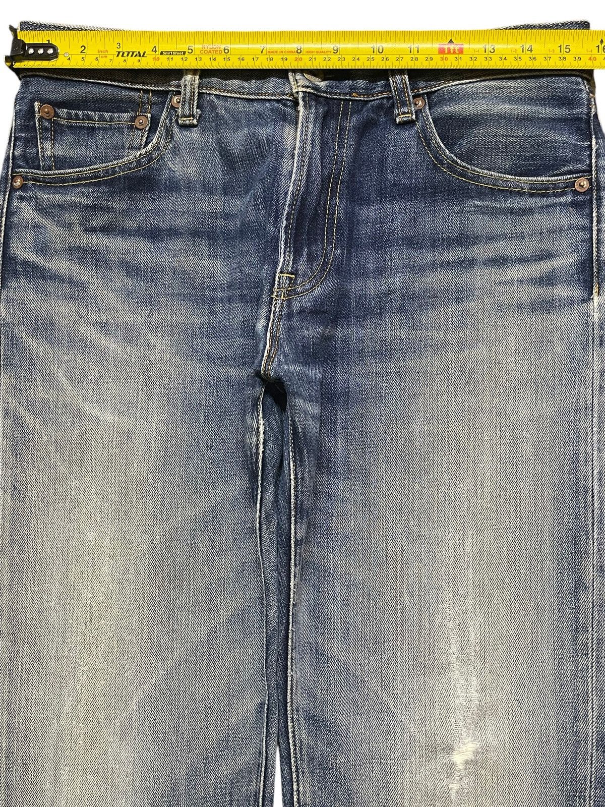 Uniqlo Vintage Japanese Uniqlo Blue Faded Wash Whisker Style Jeans Size US 31 - 11 Thumbnail