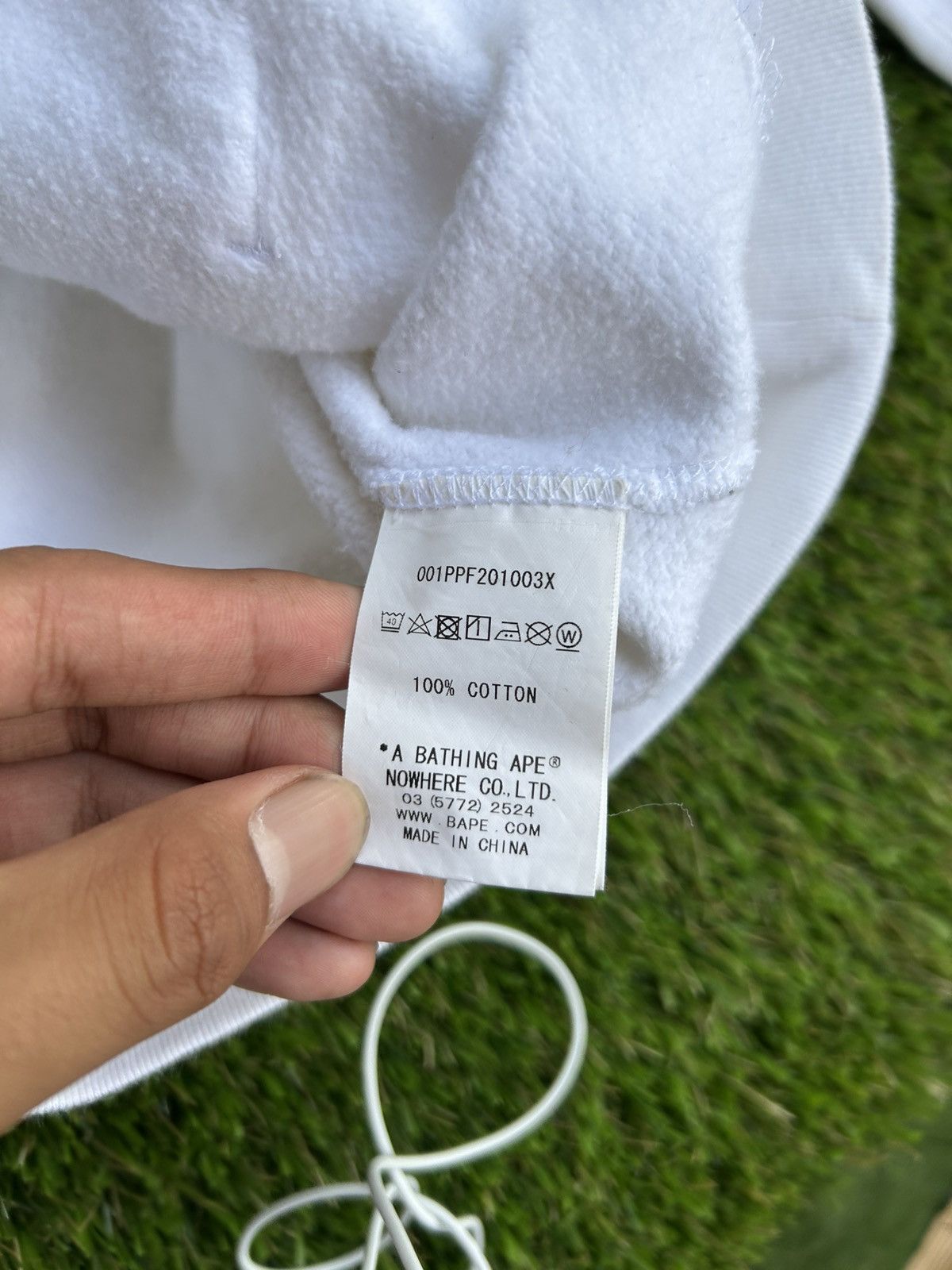 Bape BAPE SS19 Glitter College Gold Silver Hoodie Size US L / EU 52-54 / 3 - 6 Thumbnail