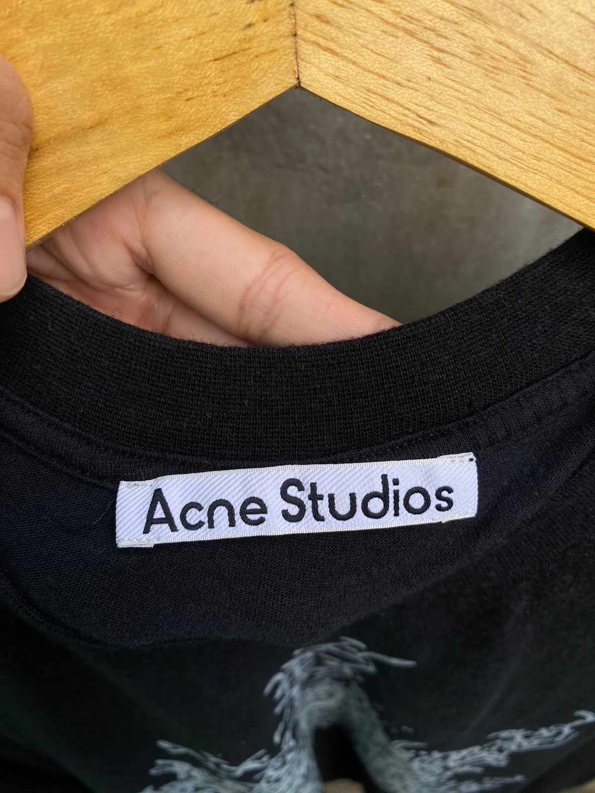Acne Studios Glow In The Dark Logo Tee Size US XS / EU 42 / 0 - 6 Thumbnail