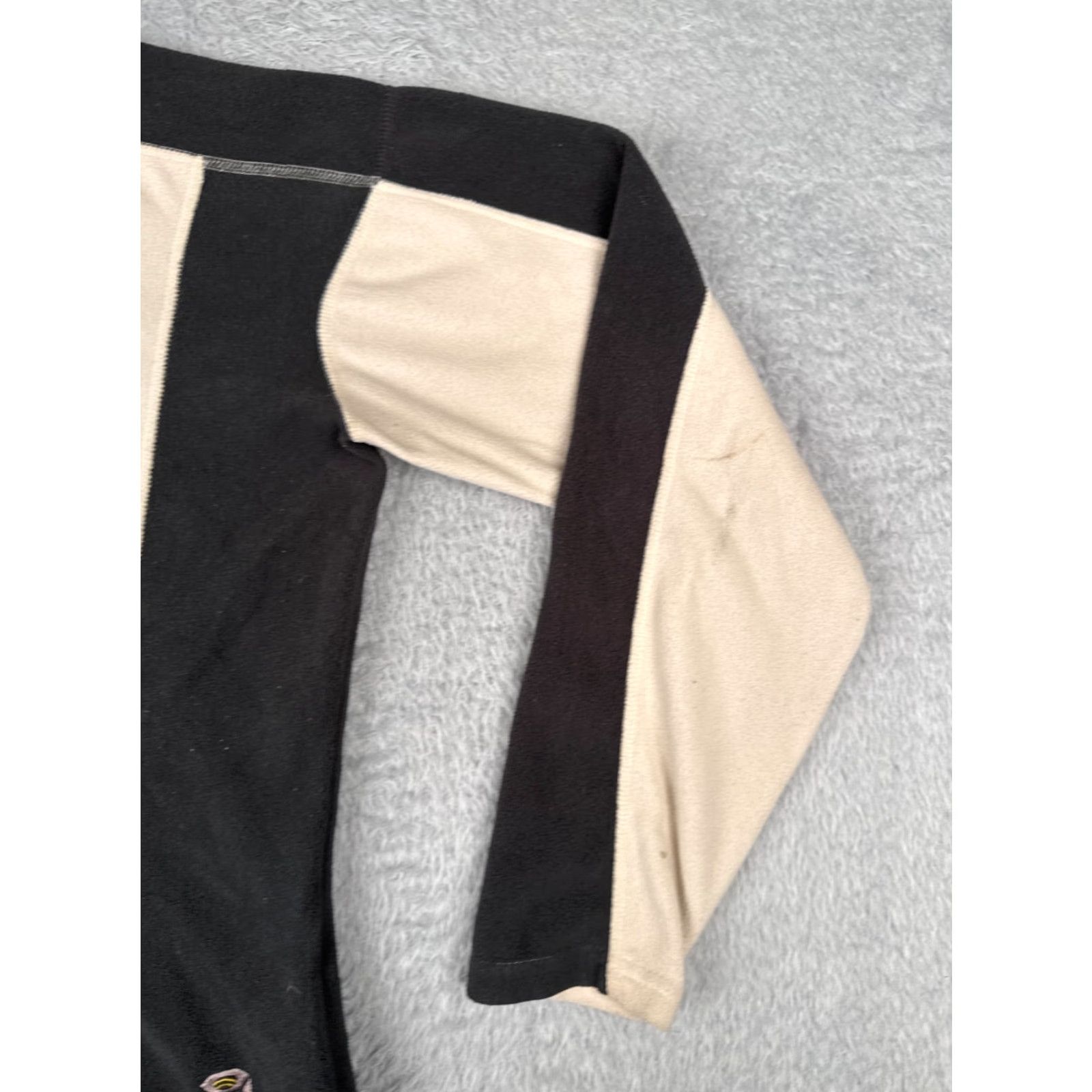 Mountain Hardwear Mountain Hardwear Sweatshirt Womens Medium Beige Black 1/4 Zip Polyester Fleece Size M / US 6-8 / IT 42-44 - 2 Thumbnail