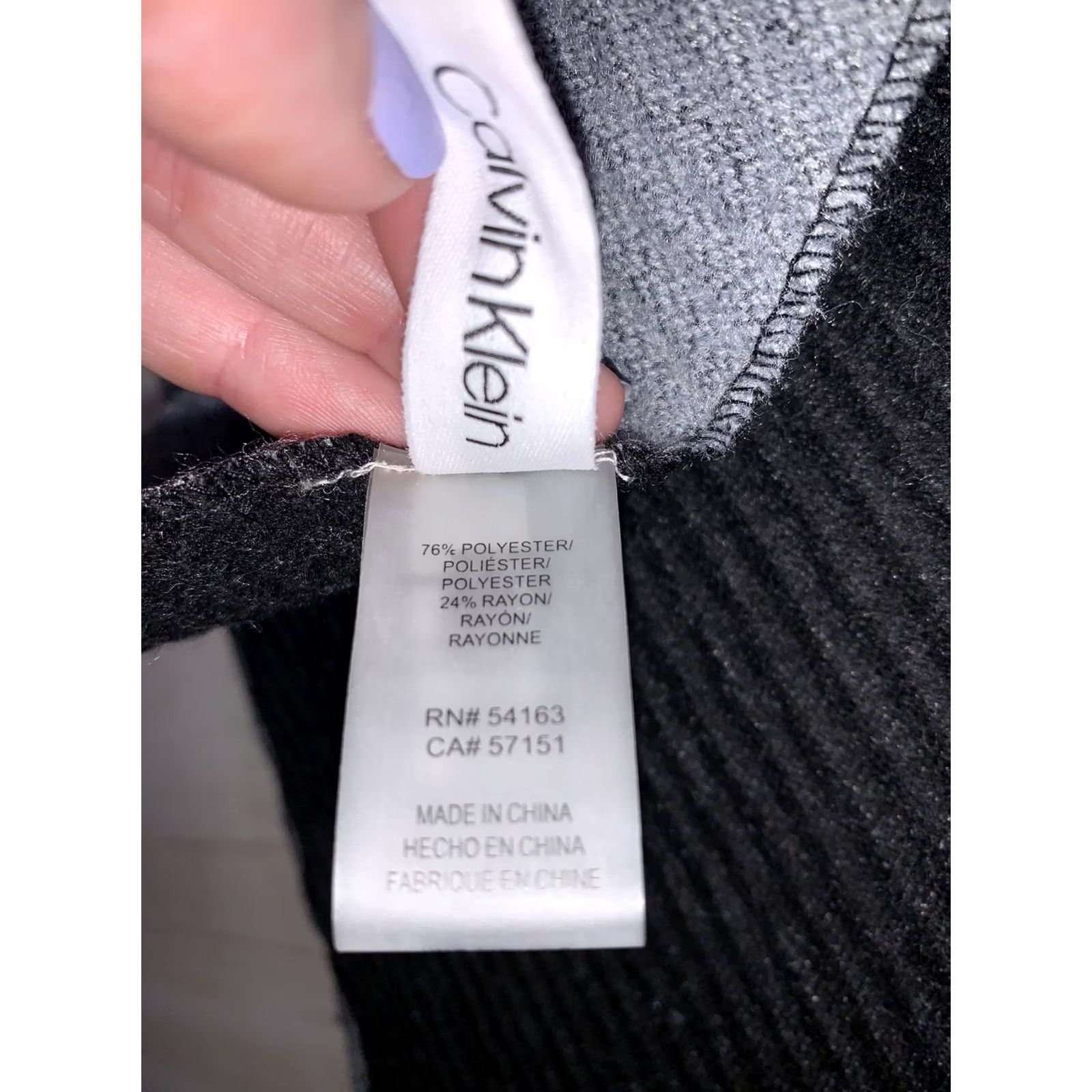 Calvin Klein Calvin Klein Rectangle Scarf Gray/Black Double Faced Ribbed New with Tags Womens Scarves & Wraps Size ONE SIZE - 6 Thumbnail