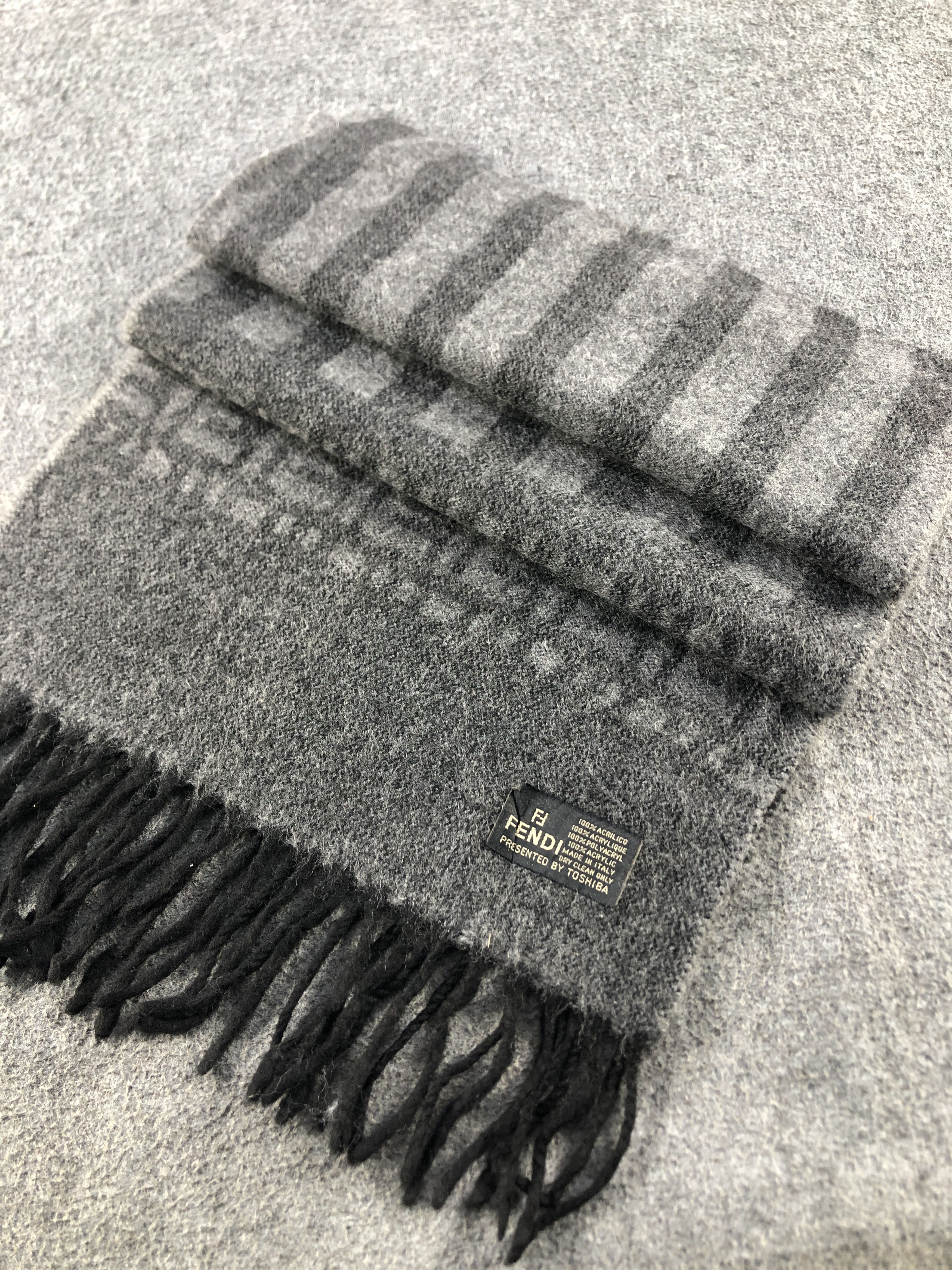 Fendi Fendi Scarf / Muffler / Neckwear P852 Size ONE SIZE - 3 Thumbnail