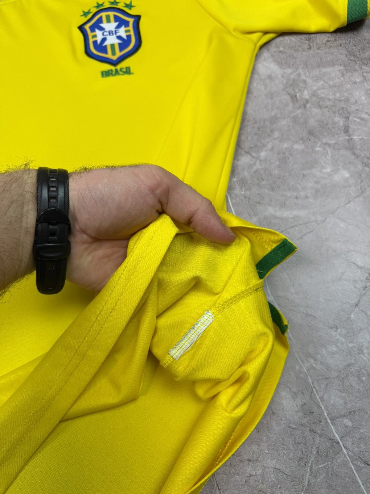 Nike Nike Vintage Brazil Jersey Size M Size US M / EU 48-50 / 2 - 8 Thumbnail