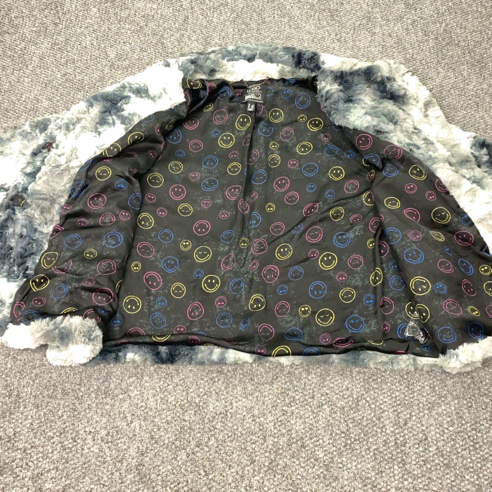 Vintage LOGO by Lori Goldstein Jacket Womens 1X Plaid Faux Fur Coat Gray Lined Casual Travel Classic Button Closure 1X Womens Size XL / US 12-14 / IT 48-50 - 7 Thumbnail