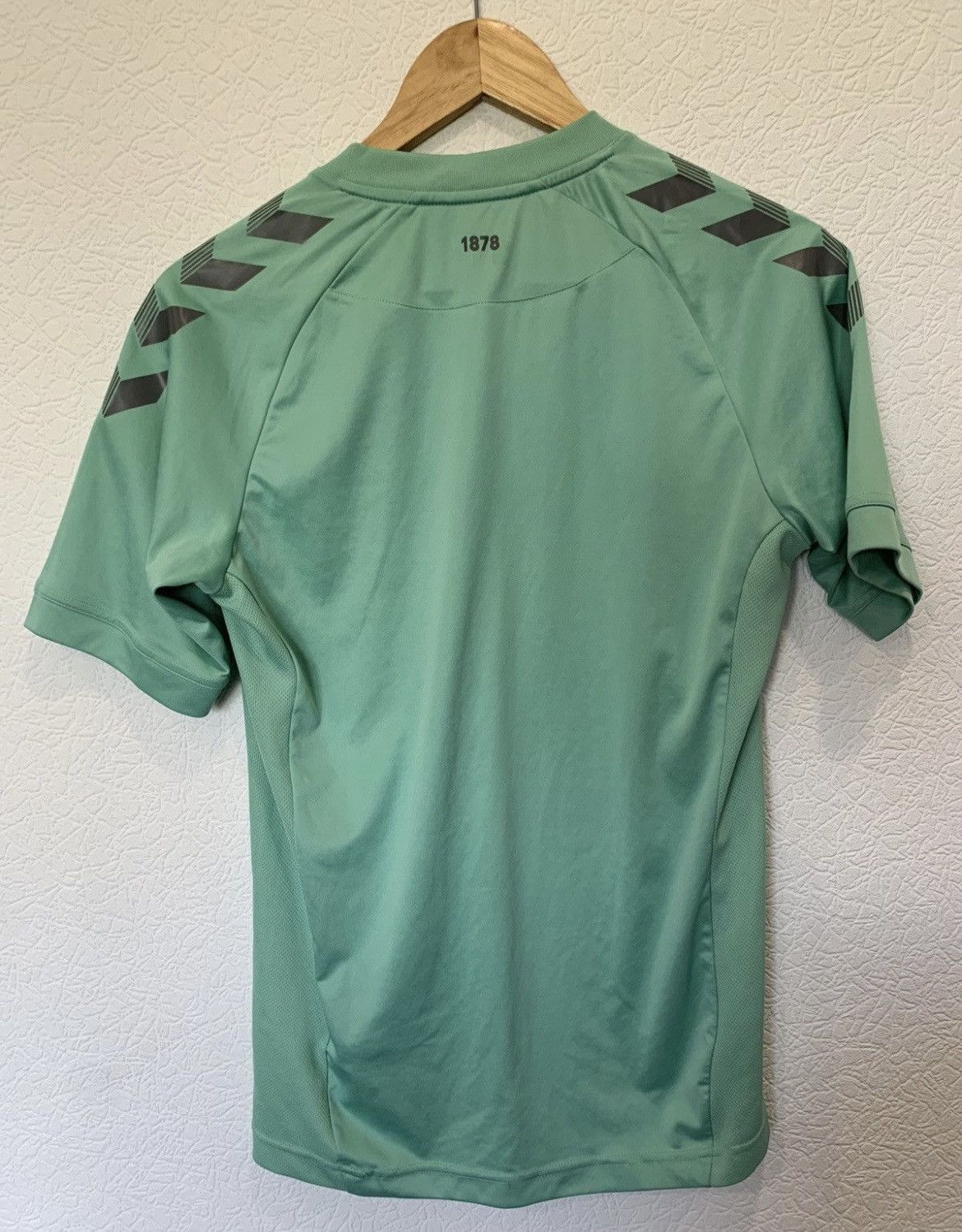 Hummel Everton Hummel 2020/2021 Third Kit Size US M / EU 48-50 / 2 - 4 Thumbnail