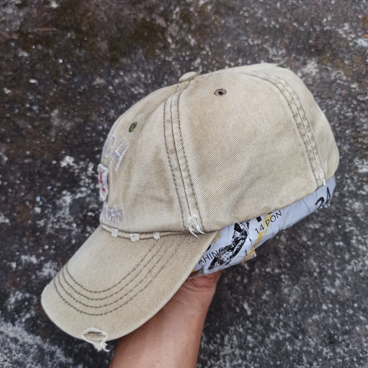 Abercrombie & Fitch Sick distressed wash hat by abercombie new york Size ONE SIZE - 3 Thumbnail
