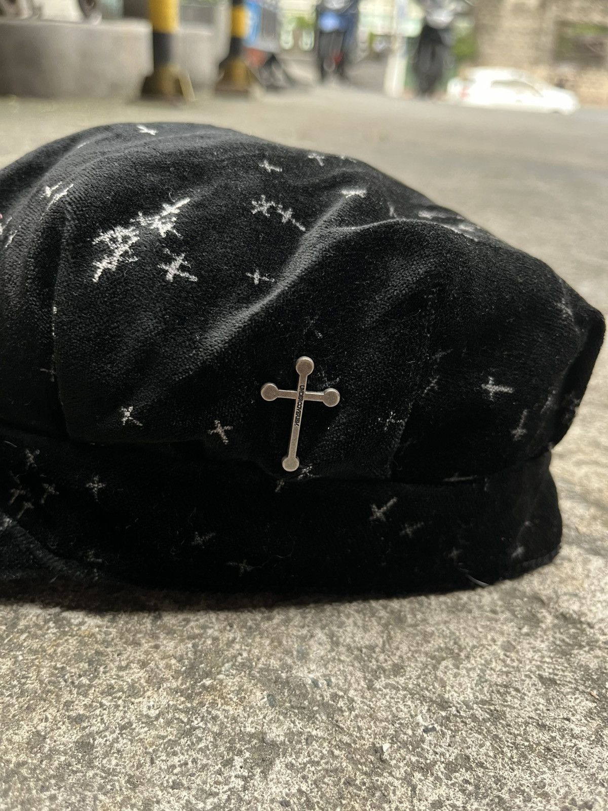 Japanese Brand × Undercover Undercover AW02 Velour Cross Pattern Hat Size ONE SIZE - 2 Thumbnail