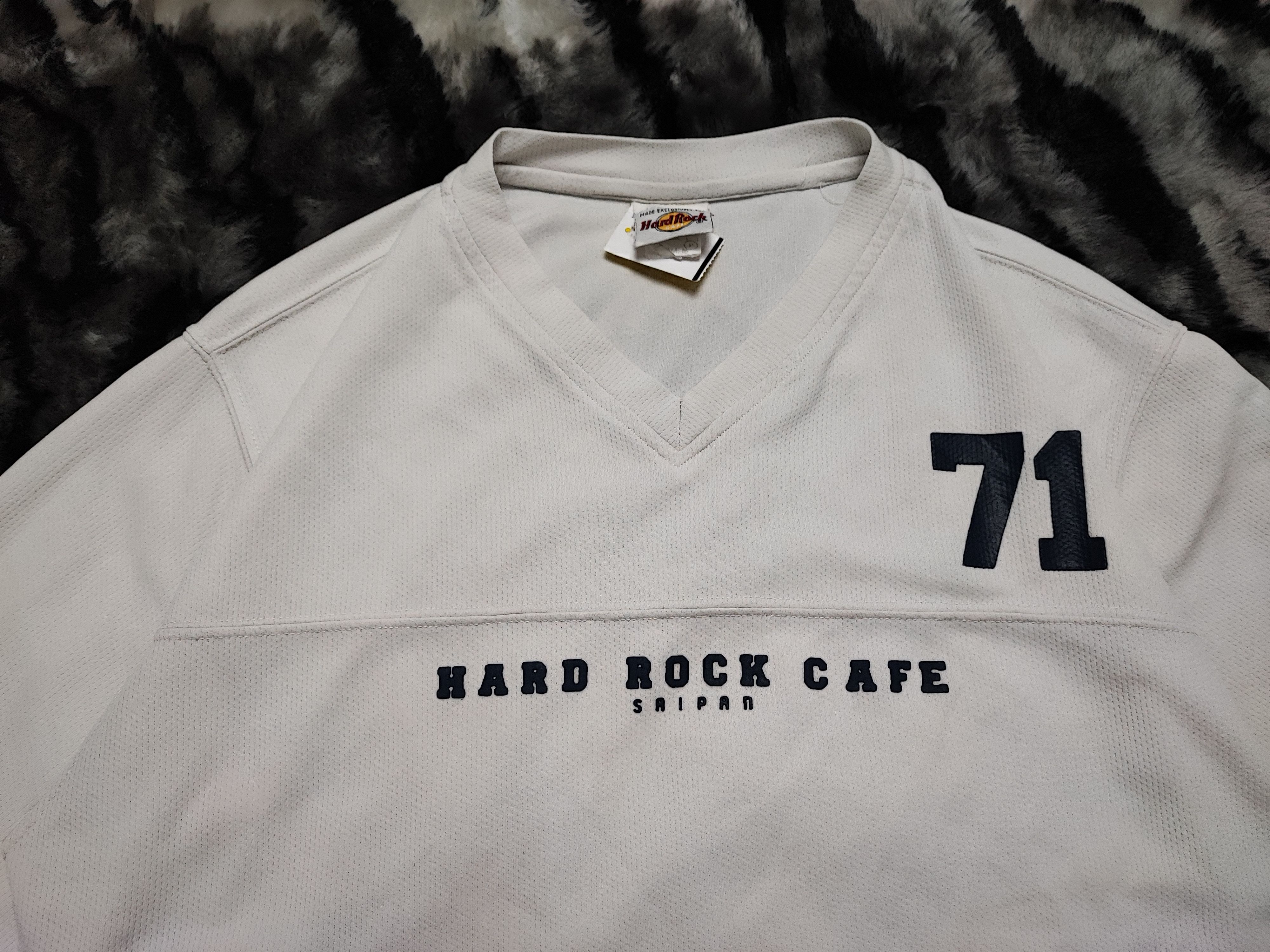 Hard Rock Cafe VINTAGE HARD ROCK CAFE SAIPAN JERSEY Size US M / EU 48-50 / 2 - 3 Thumbnail