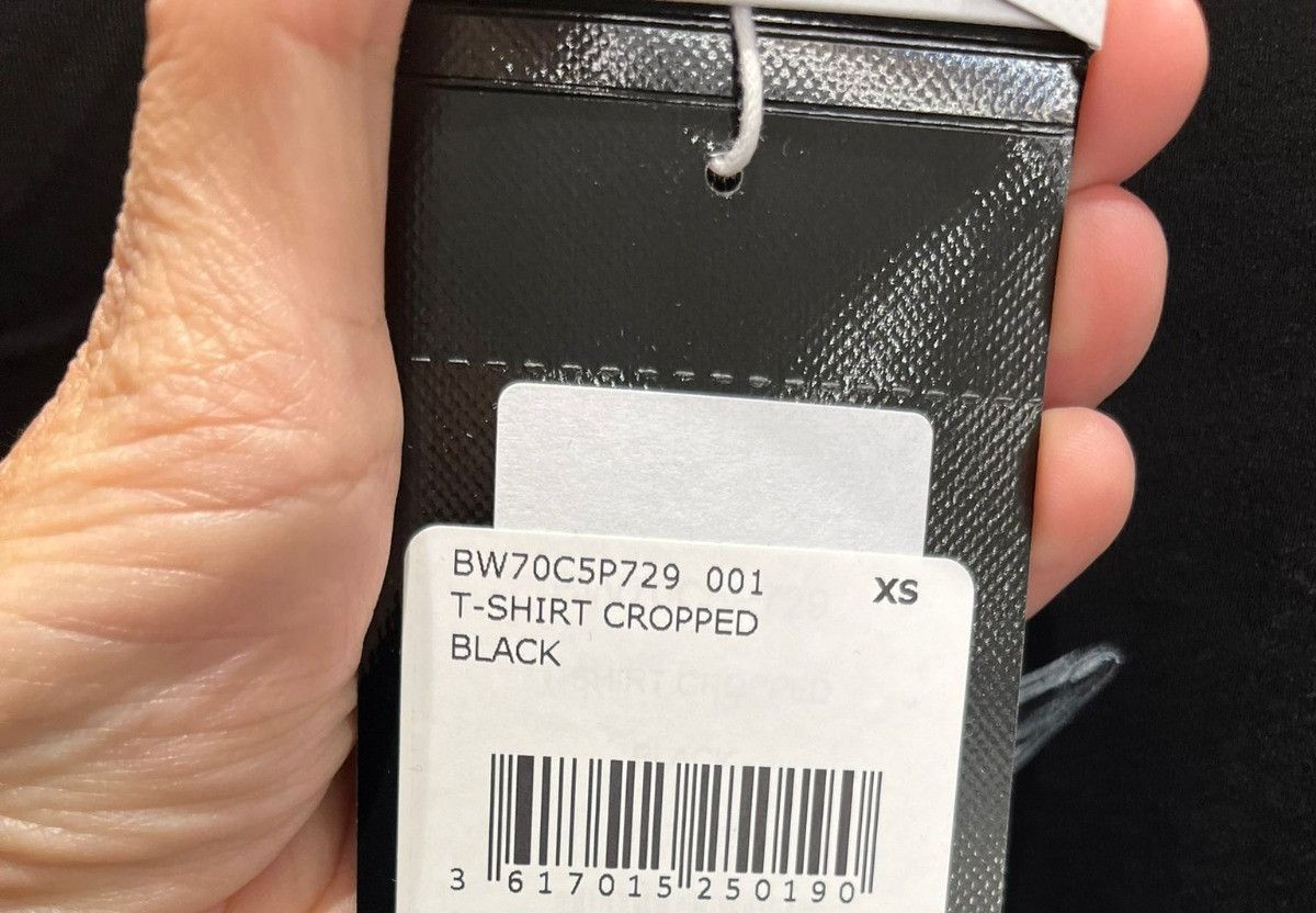 Givenchy oc11z0725 Cropped T-Shirt in Black Size XS / US 0-2 / IT 36-38 - 5 Thumbnail
