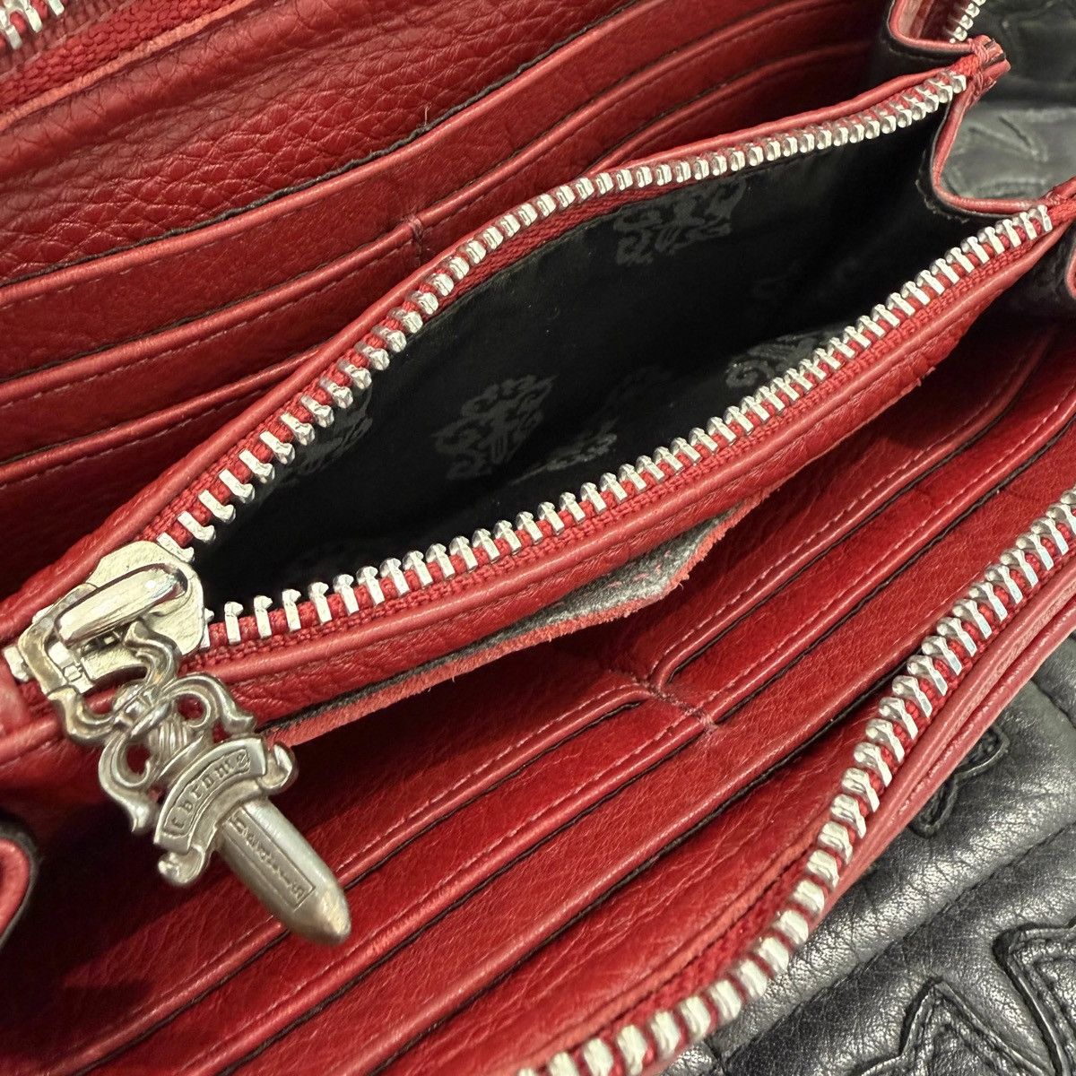 Chrome Hearts Chrome Hearts red cemetery triple cross leather patch wallet Size ONE SIZE - 10 Thumbnail