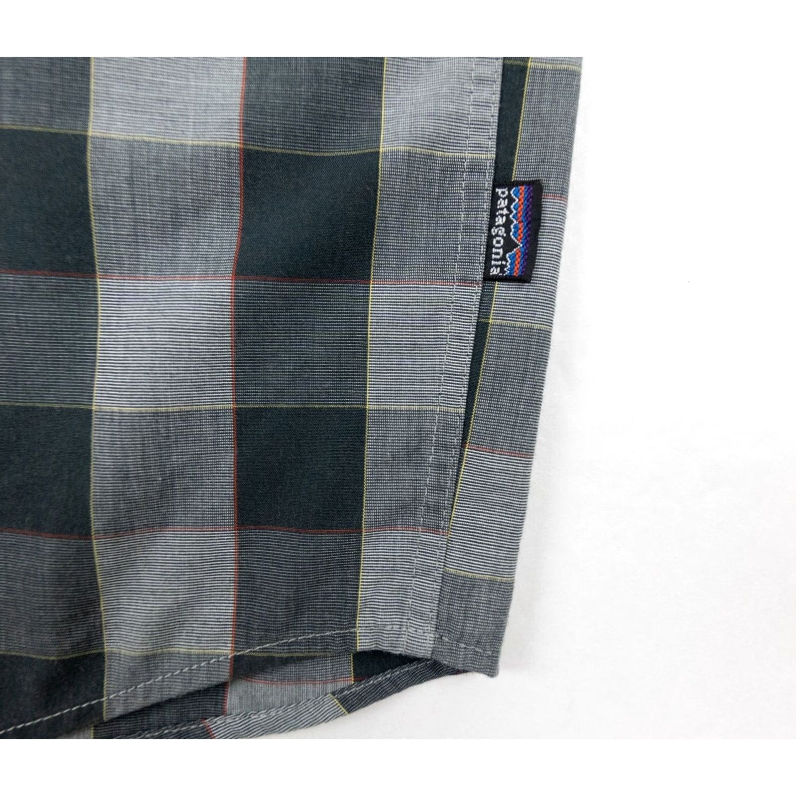 Patagonia Patagonia Shirt Mens Small Gray Button-Up Short Sleeve Hike Outdoors Fezzman Button Down Casual Travel All Seasons Pockets Plaid Size US S / EU 44-46 / 1 - 4 Thumbnail