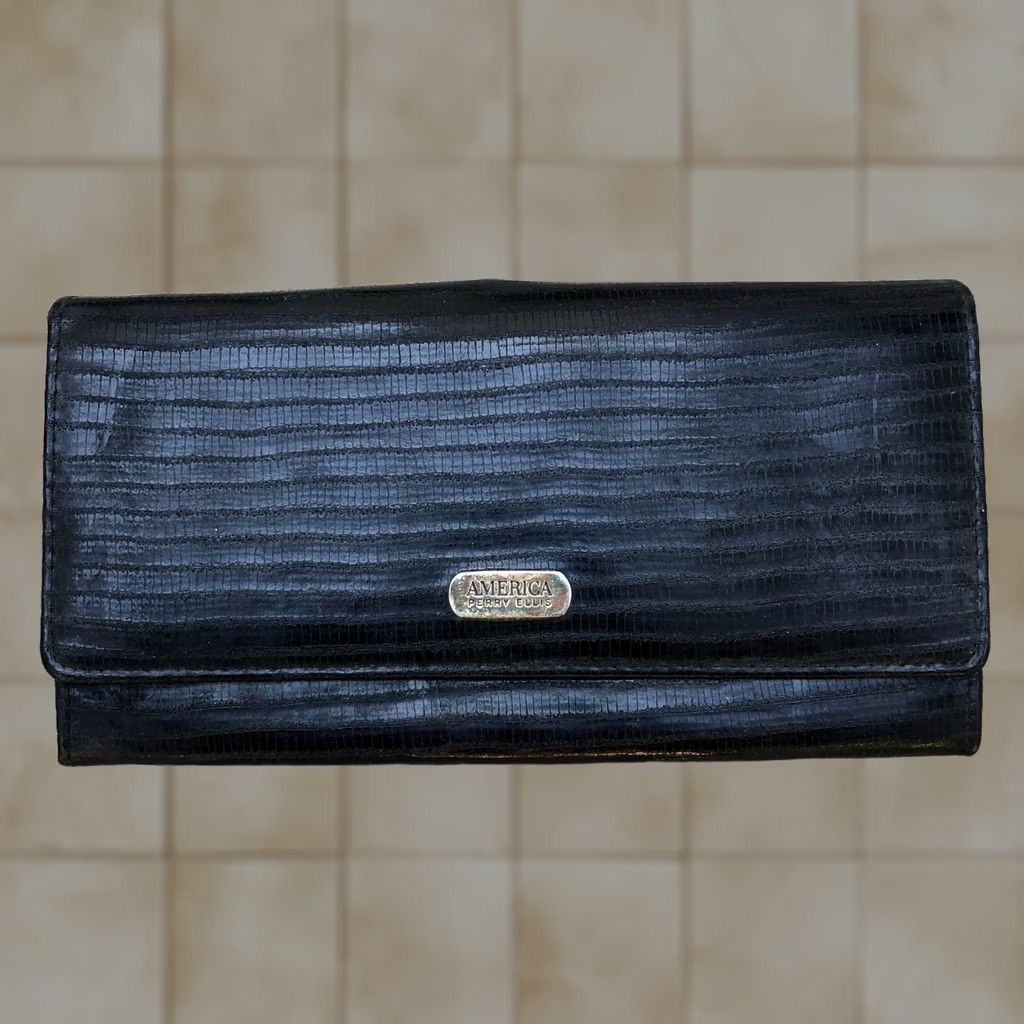 Perry Ellis VTG Perry Ellis Wallet Tri Fold Leather Black Card 7.5" W x 4" H Women One Size Wallet Black Perry Ellis Size ONE SIZE - 1 Thumbnail