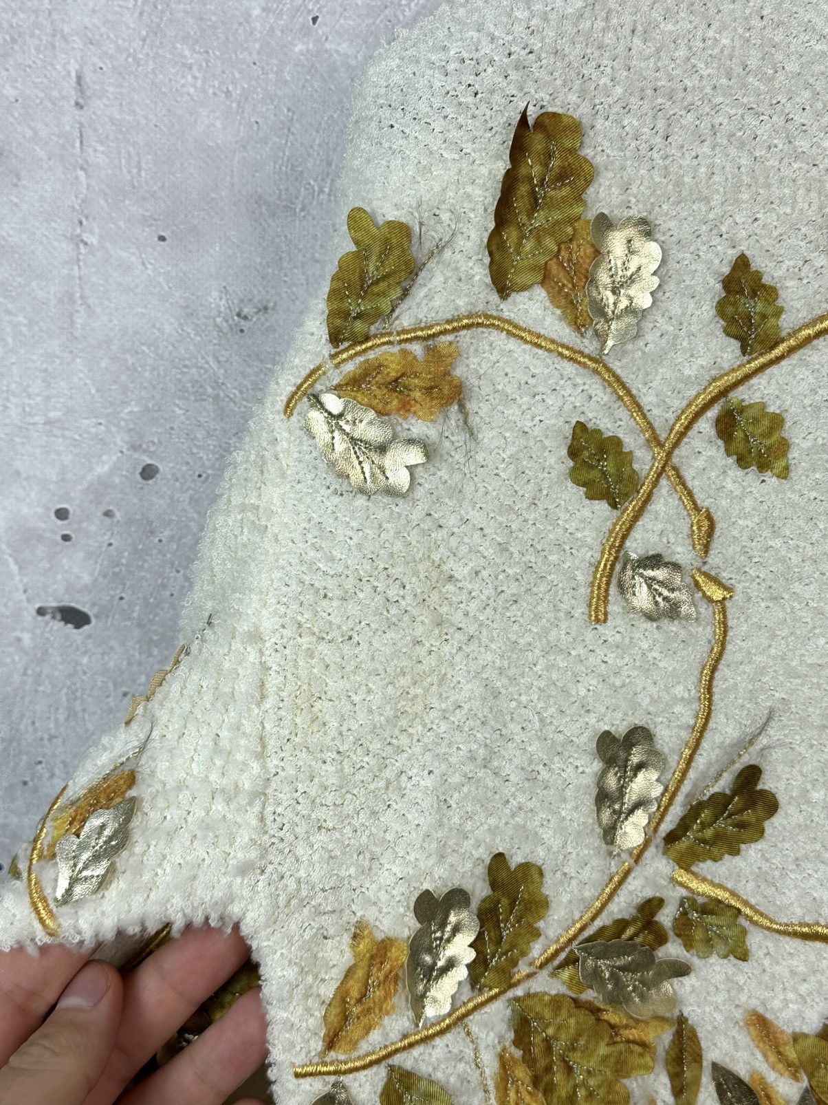 Other Vintage Chanel Viscose Decorated Leaves Long Sleeve Sweater Size L / US 10 / IT 46 - 11 Thumbnail