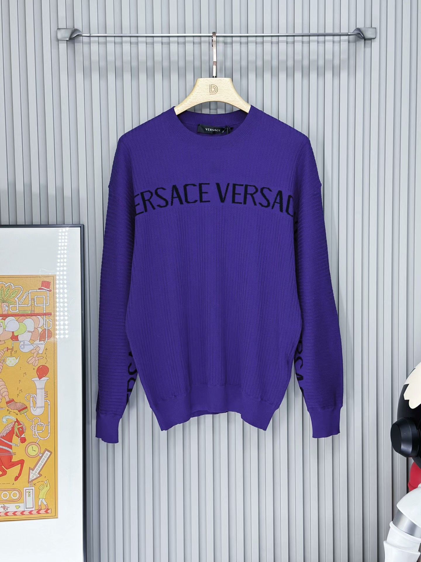 Versace Versace Purple Embroidered Casual Crewneck Sweater Size US S / EU 44-46 / 1 - 1 Thumbnail