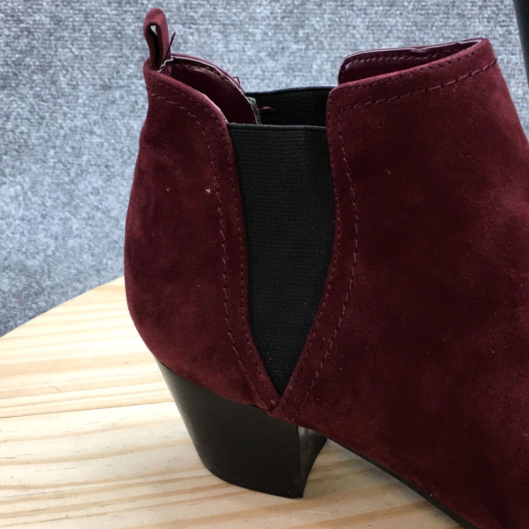 Vintage Unisa Boots Womens 7.5 M Gables Chelsea Burgundy Pull On Casual Ankle Block Heel Sh Size M / US 6-8 / IT 42-44 - 2 Thumbnail