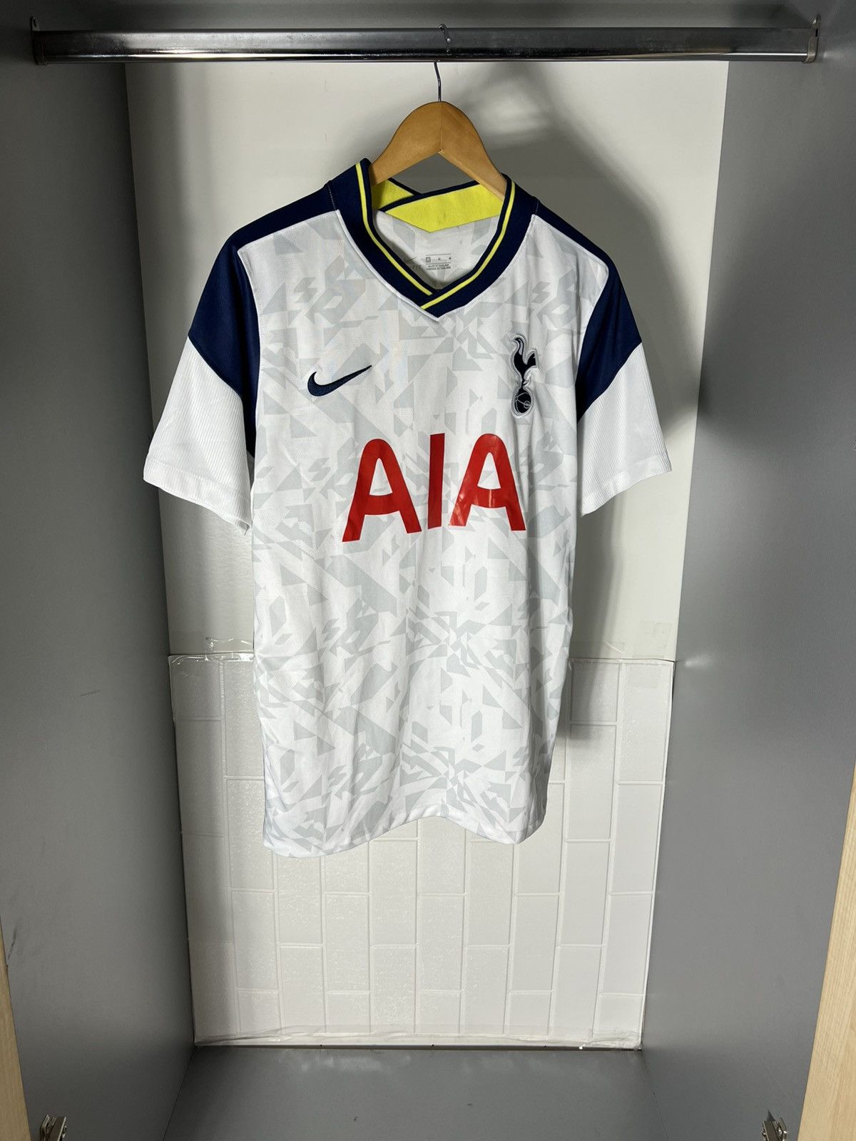 Nike VINTAGE NIKE FC TOTTENHAM HOTSPUR ENGLAND SOCCER JERSEY Y2K Size US M / EU 48-50 / 2 - 2 Thumbnail