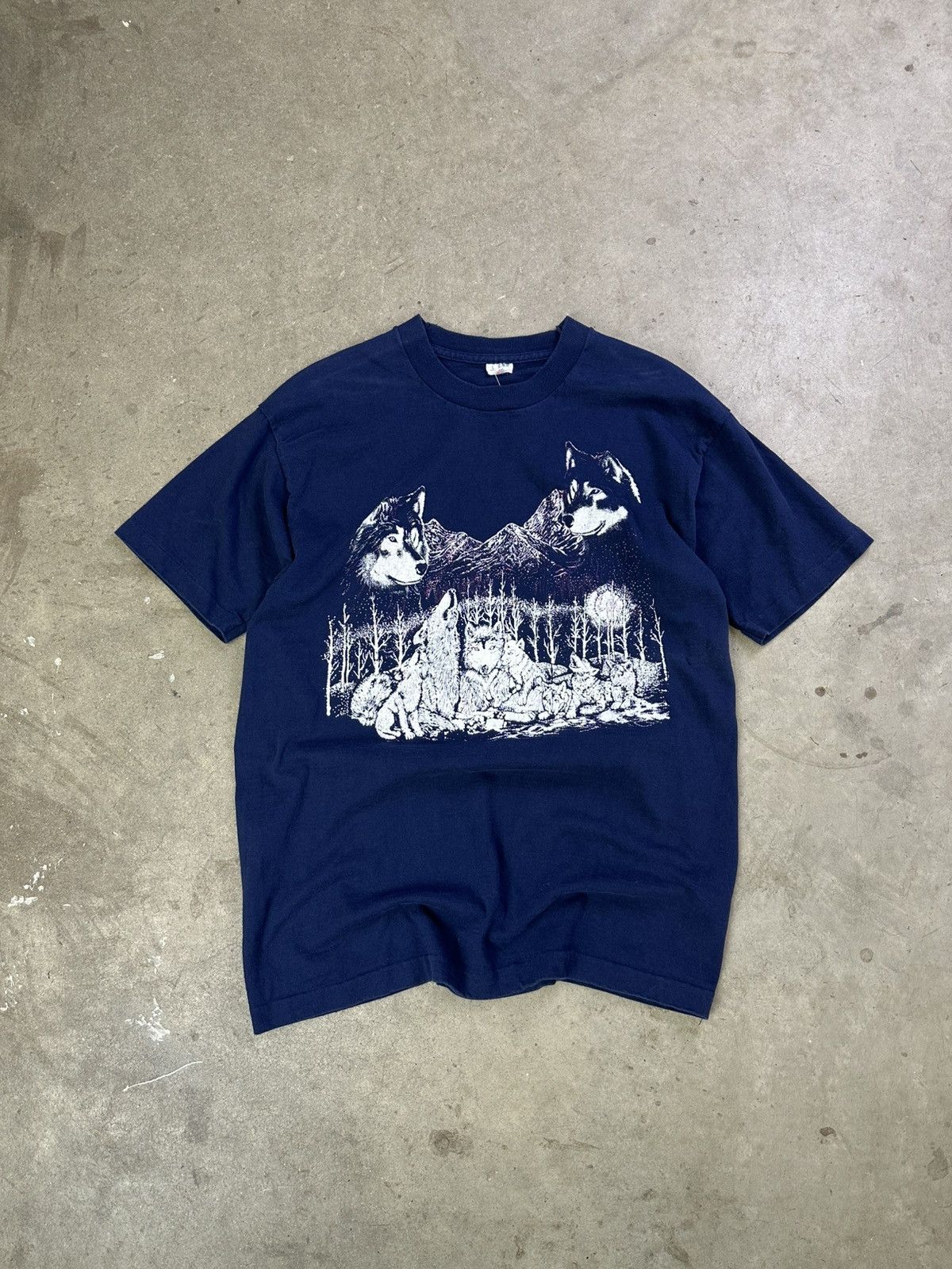 Vintage vintage 90s wolf nature mountain canada graphic tee Size US L / EU 52-54 / 3 - 1 Thumbnail