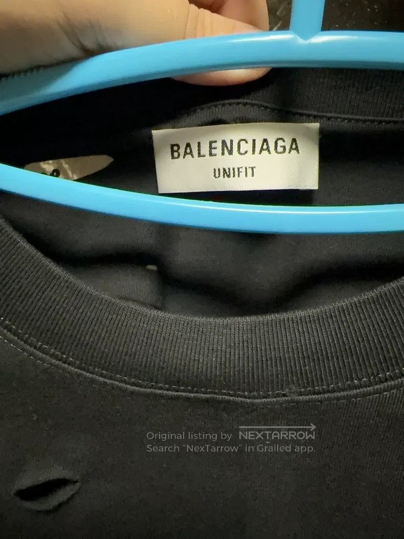 Balenciaga Balenciaga Cracked Letter Logo Hole Short Sleeve T-Shirt Size US XS / EU 42 / 0 - 3 Thumbnail