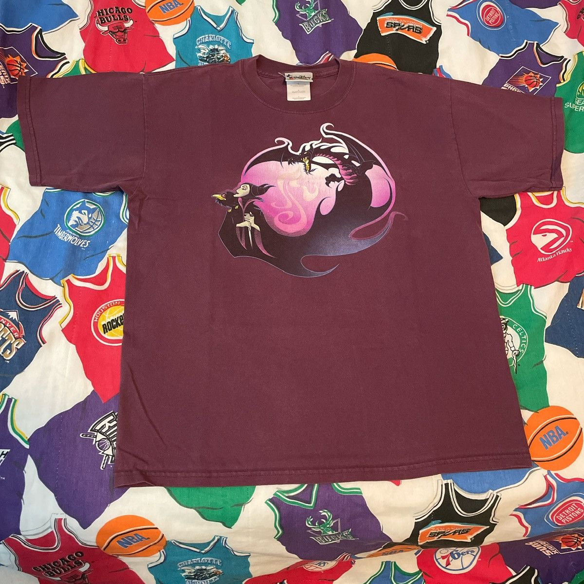 Disney × Vintage Vintage 90s Disney Villains Maleficent Snow White Tee Size US L / EU 52-54 / 3 - 1 Thumbnail