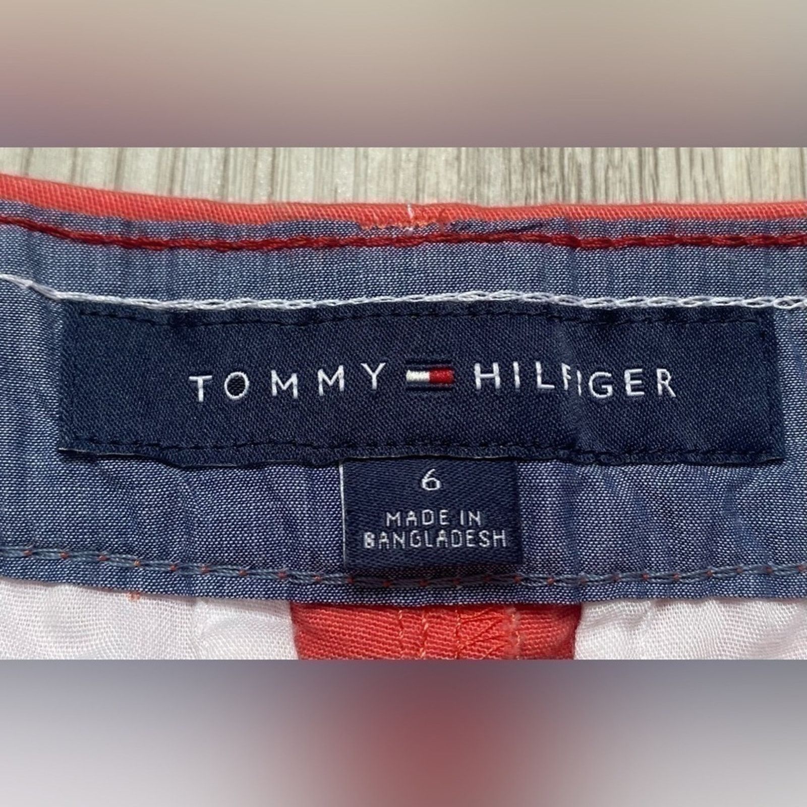 Tommy Hilfiger Tommy Hilfiger | Salmon Bermuda Chino Preppy Shorts | 6 Size 28" / US 6 / IT 42 - 3 Thumbnail