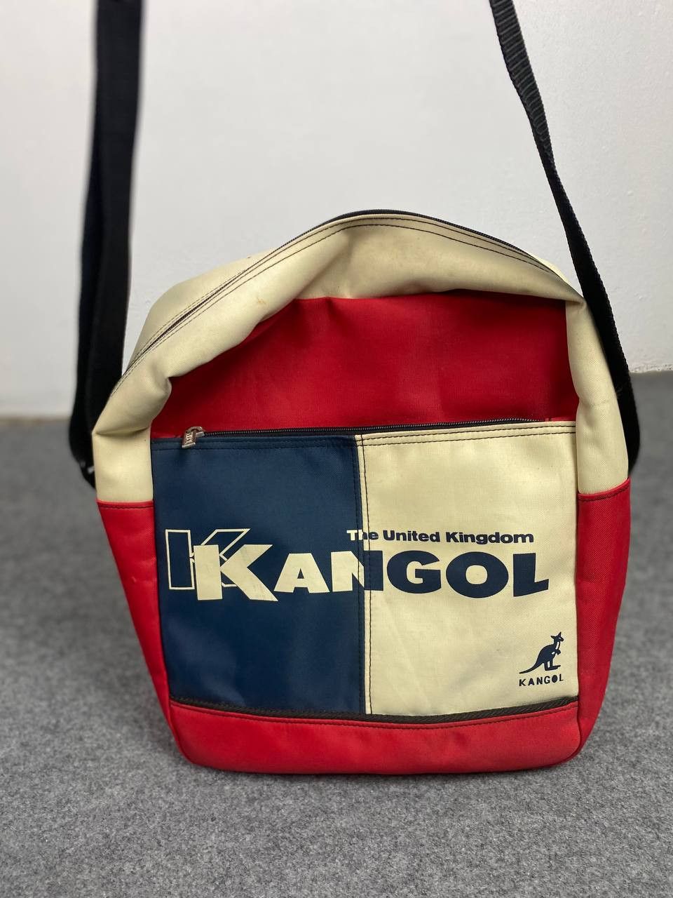 Kangol vintage kangol sling bag waterproof nice design Size ONE SIZE - 12 Thumbnail