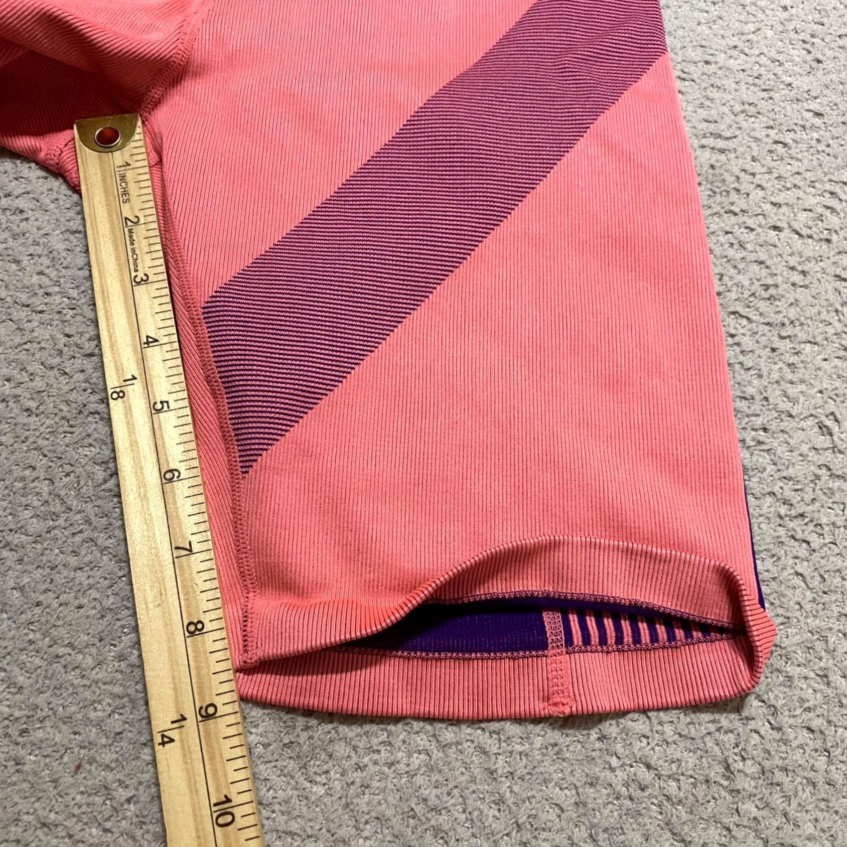 Fabletics Fabletics Pink Stripe Short High Waisted Womens M Shorts Pink Stripe High Waisted Seamless Bicycle Athletic Lightweight UV Moisture Wicking 90s? Size 32" / US 10 / IT 46 - 7 Thumbnail