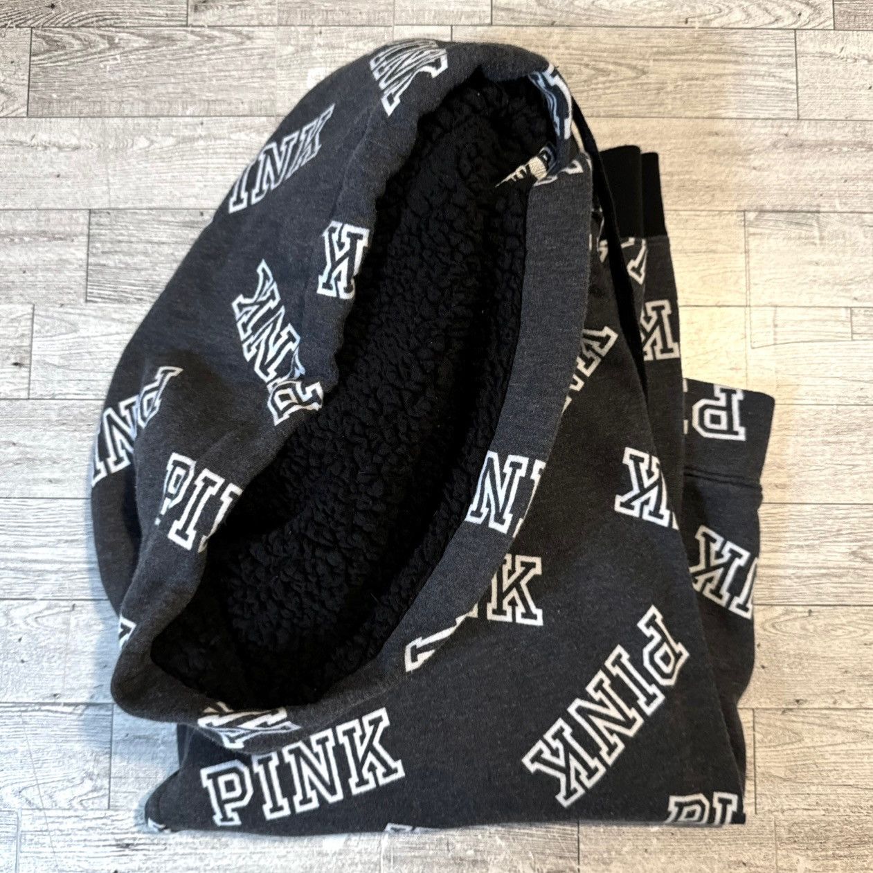 Pink × Victoria's Secret VS Pink, Retro, Sherpa Lined, Pullover Logo Hoodie Size M / US 6-8 / IT 42-44 - 15 Thumbnail