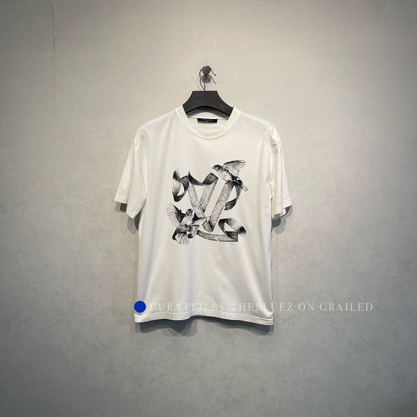 Louis Vuitton Louis Vuitton Bird Logo Tee in White Size US L / EU 52-54 / 3 - 1 Thumbnail