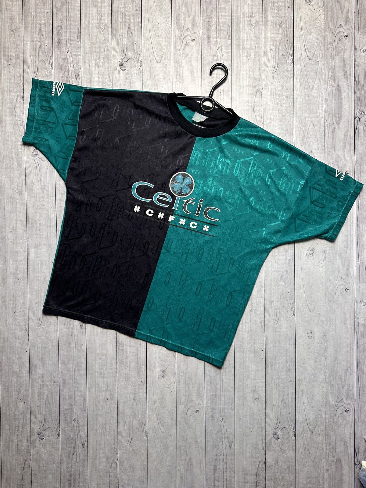 Vintage Vintage Umbro Celtic soccer jersey retro rare big logo M/L Size US L / EU 52-54 / 3 - 3 Thumbnail